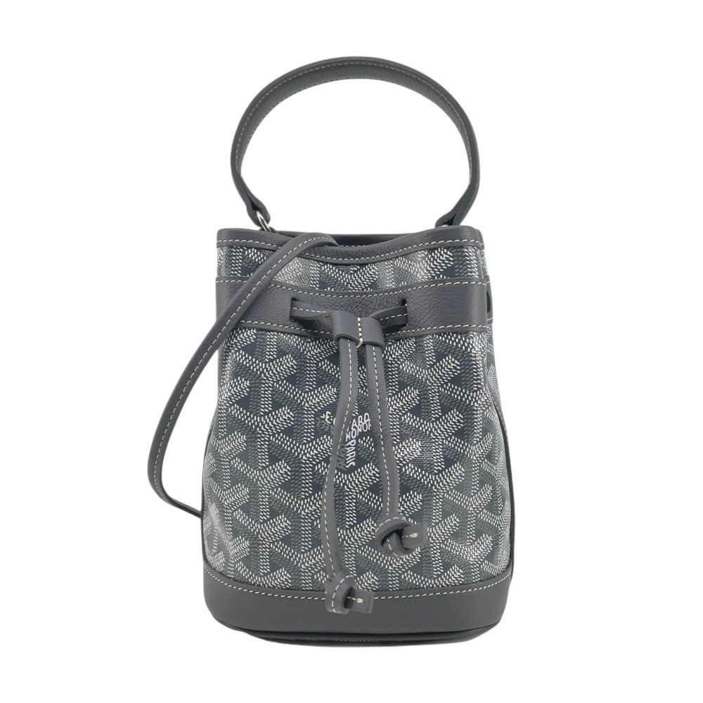 GOYARD MIN老花水桶斜背包。NT$89,500（BREEZE COUTURE提供）       