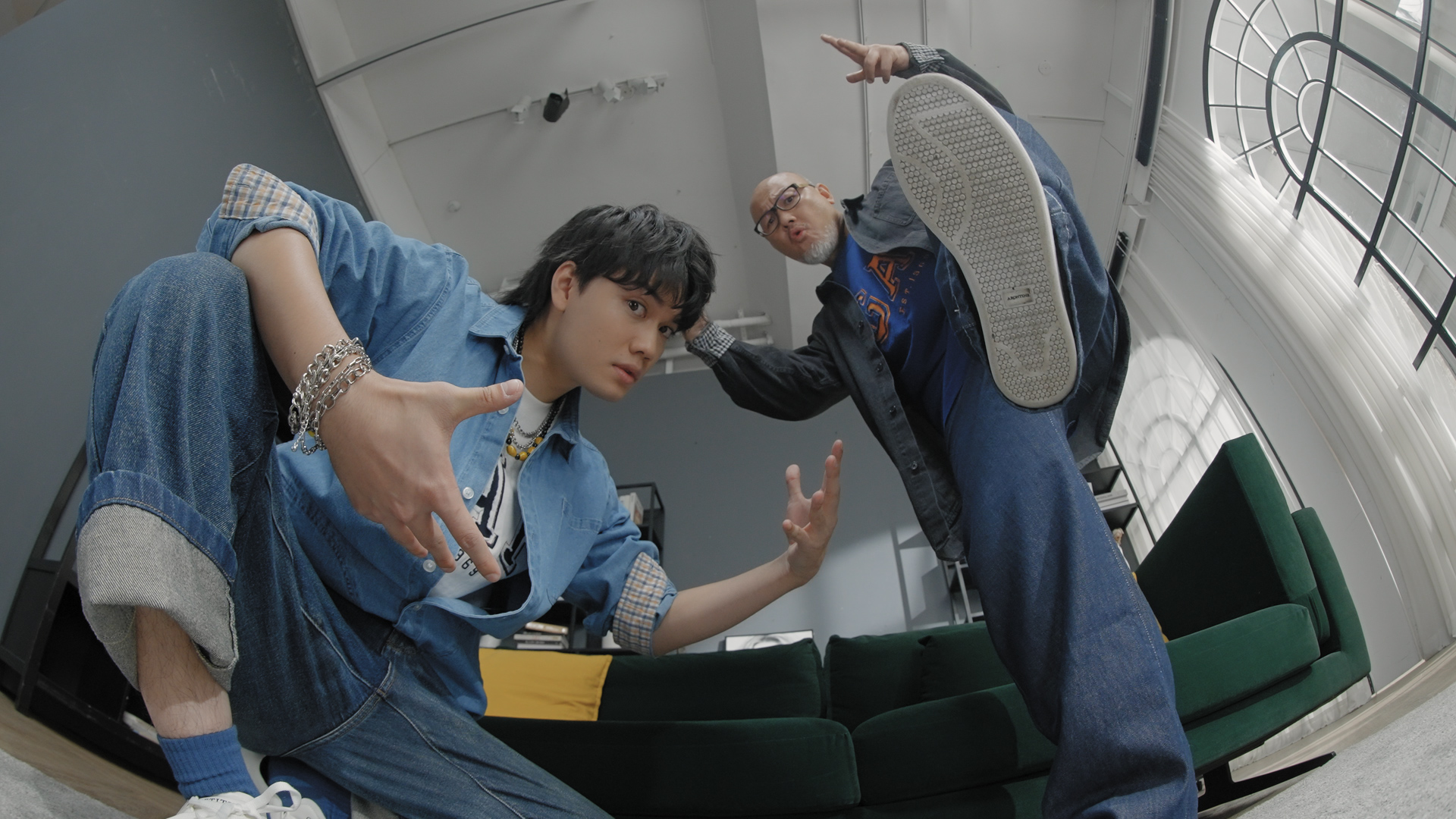 劉亮佐與劉子銓應邀Gap服飾演藝美式穿搭。（Gap提供）