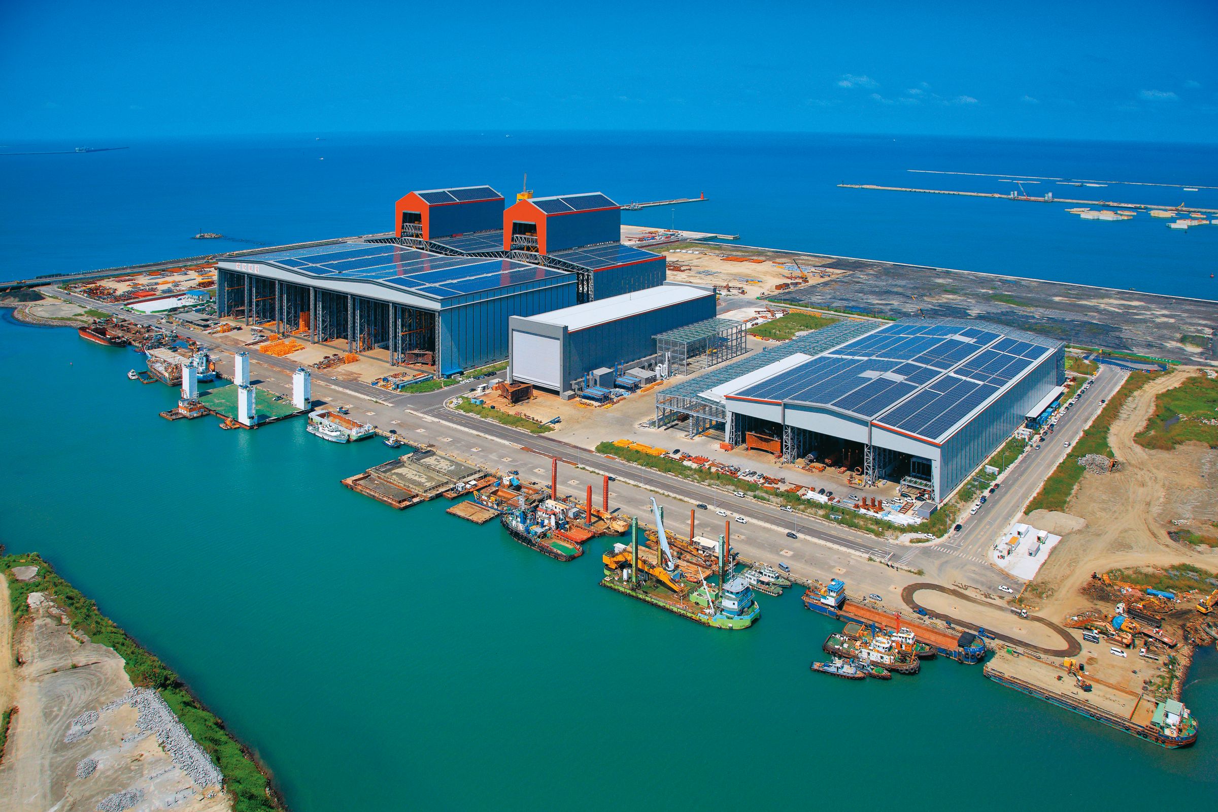 想要在風電水下基礎市場佔有一席之地，資金、技術、人才及碼頭缺一不可，尤其碼頭更是重中之重。（世紀風電提供）