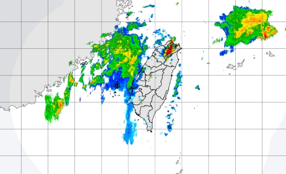 中央氣象署對「台北市、新北市、桃園市」發布大雷雨即時訊息，對北北基桃等6縣市發布大雨特報。（翻攝自中央氣象署官網）