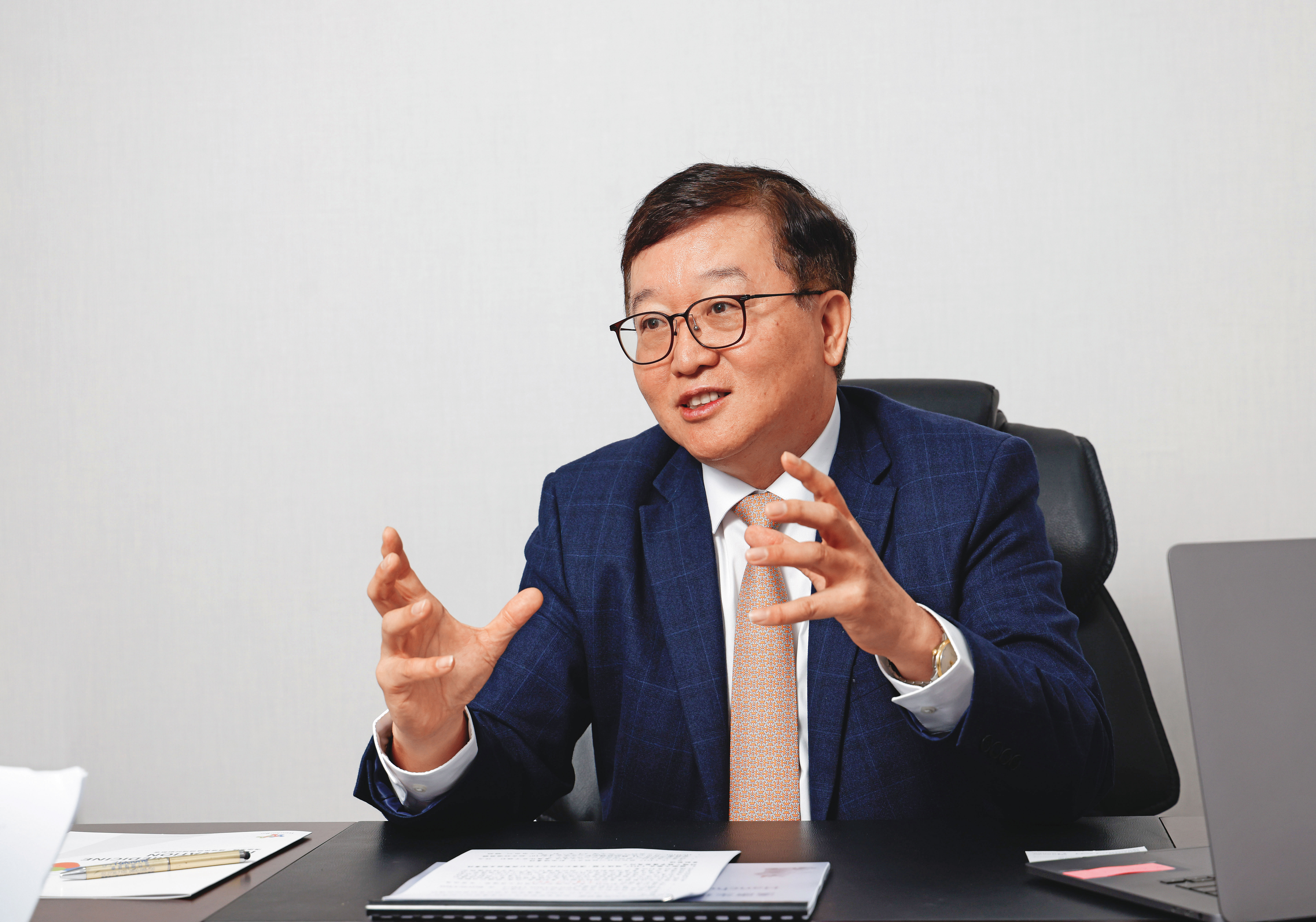 漢康生技董事長劉世高說，公司的核心目標是「打世界盃」，爭取國際授權。