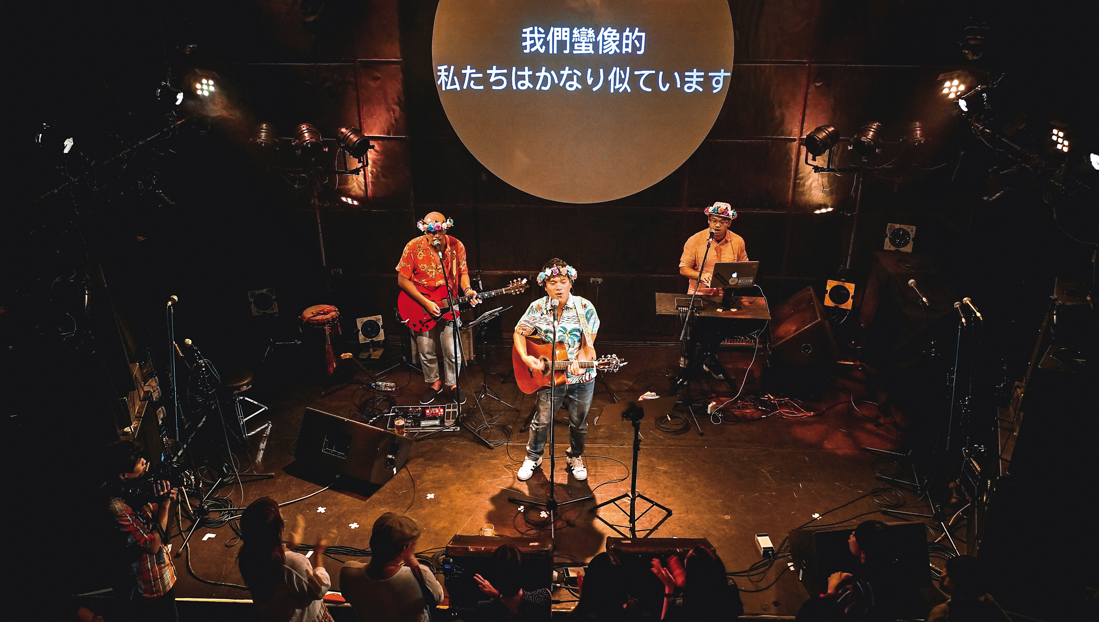 舒米恩(中)在日本有不少粉絲,多年來持續在當地演出。(米大創意提供)