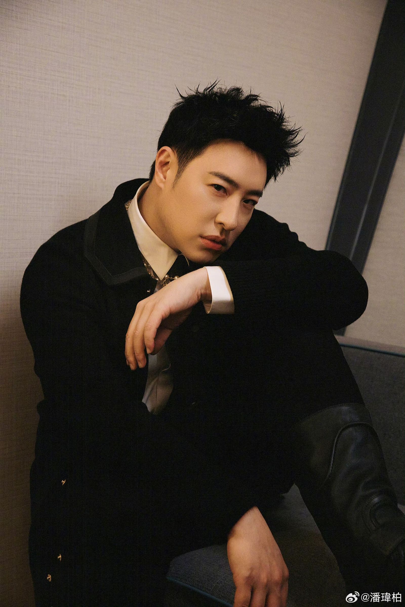 潘瑋柏第一次認愛就是空姐老婆。（潘瑋柏微博）