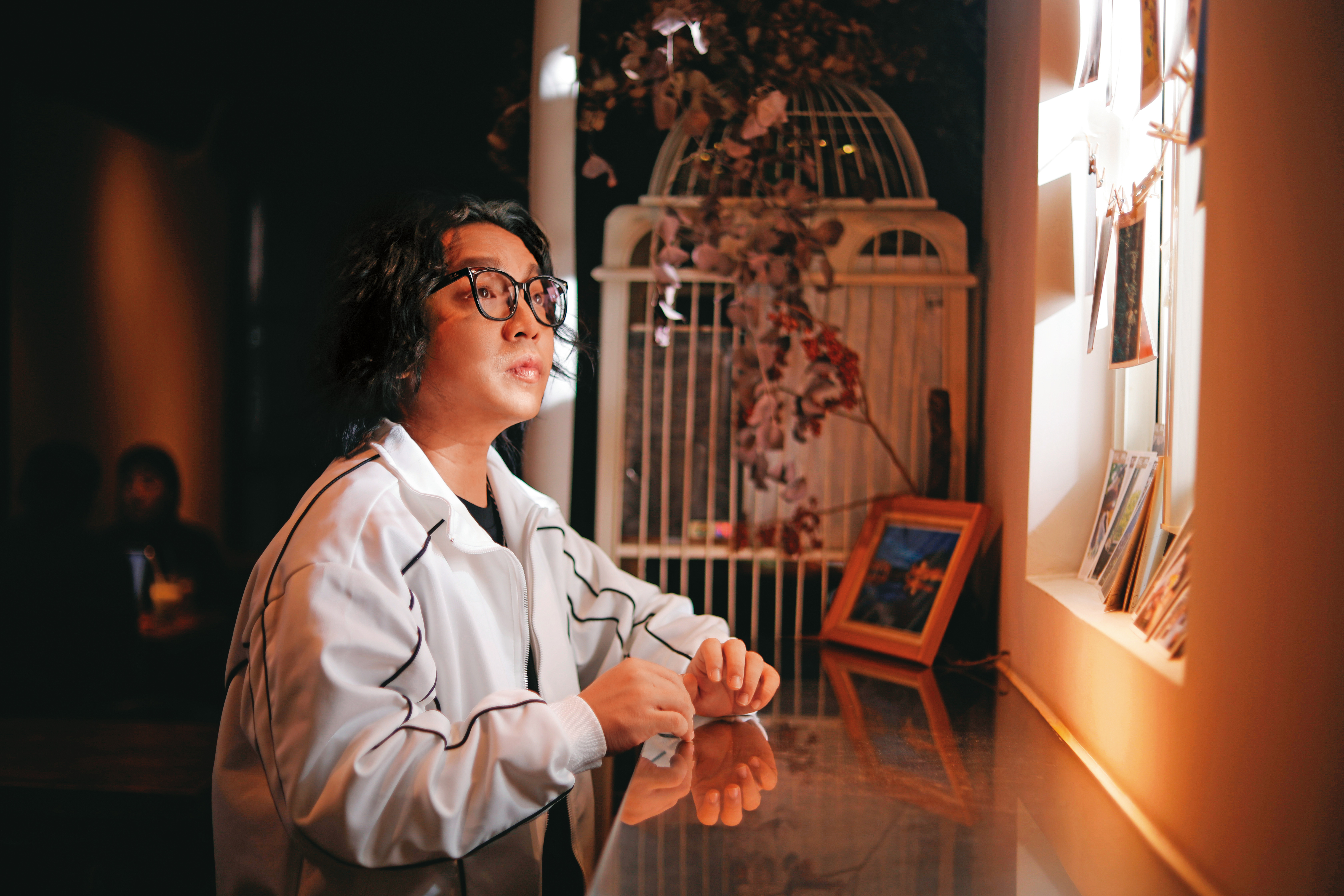 潘信維曾餓到拉下面子,到便利商店要即期便當糊口。