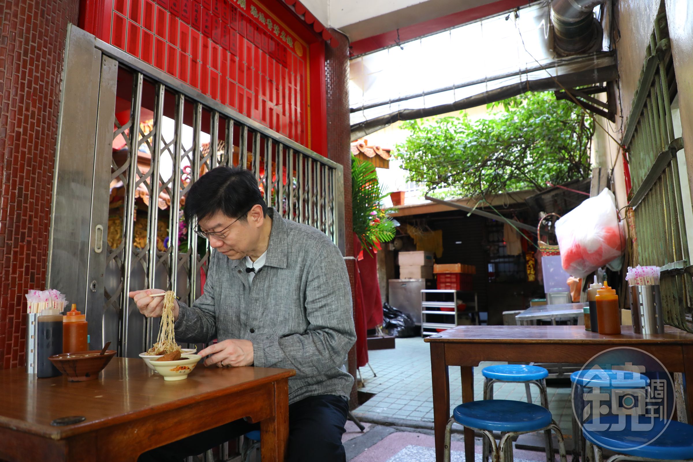 已出版兩本《裴社長廚房手記》的裴偉,現在正走遍全台,籌備以小吃為主題的第三本美食書。