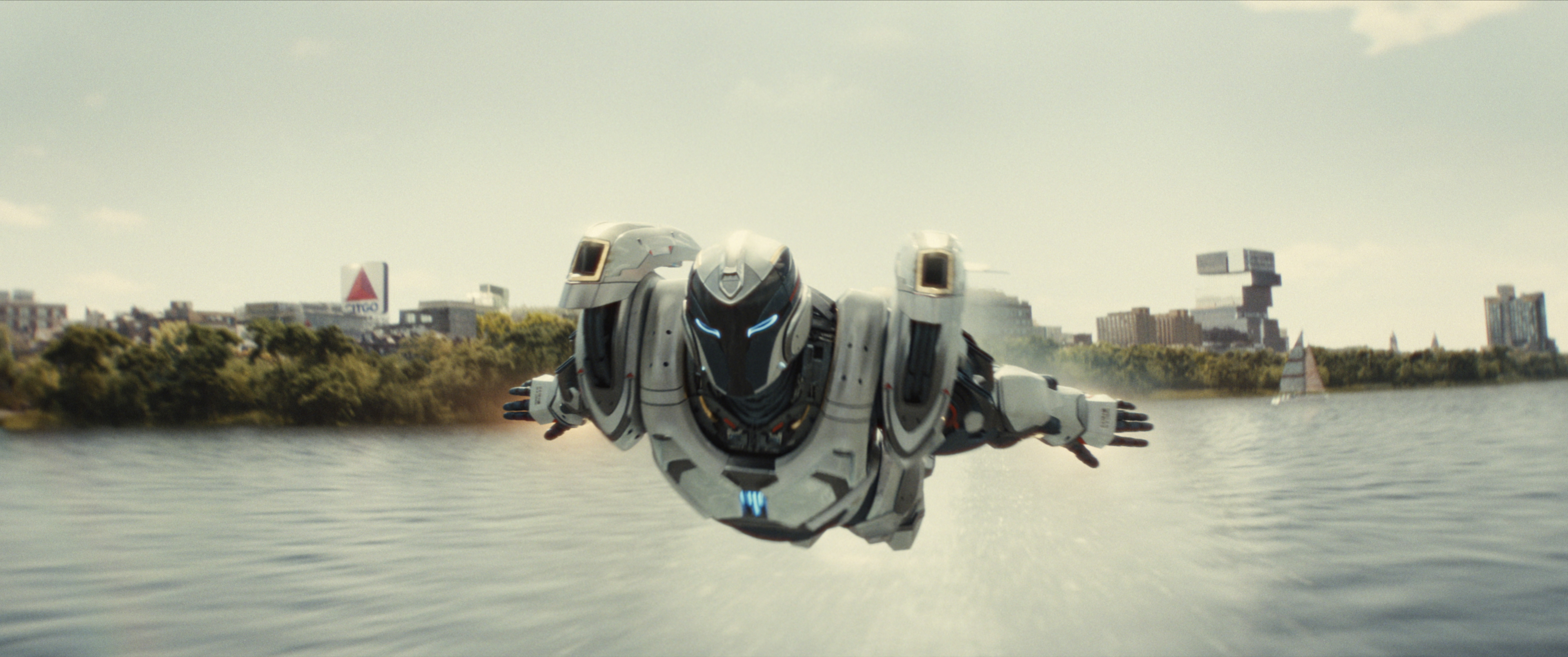 莉莉威廉斯憑藉一己之力，就在麻省理工學院打造出鋼鐵裝甲，可以說是鋼鐵人的接班人。（Disney+提供）