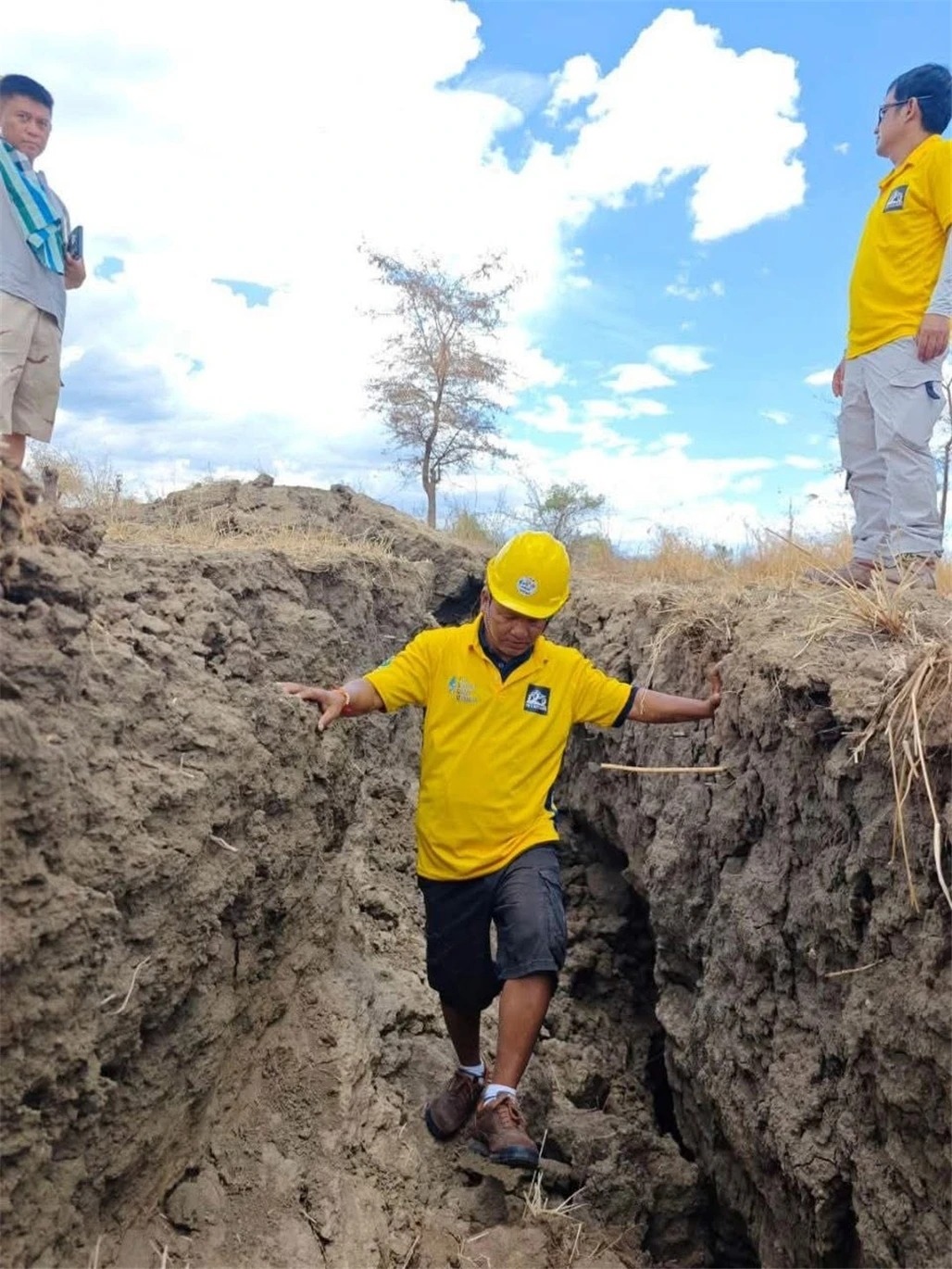 緬甸強震對當地地質產生重大影響,斷層沿線產生超過500公里地裂。(翻攝自TSBM)