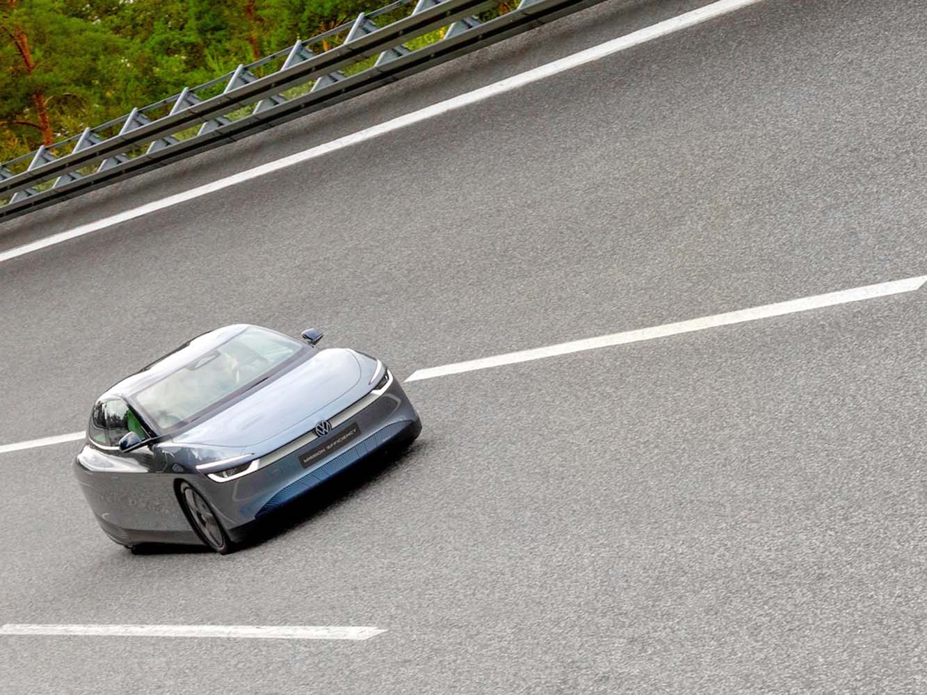車誌/風阻 0.158cd、續航破千公里的「高效率」平民電動車,Volkswagen Mission Efficiency 概念車承接 XL1 衣缽!