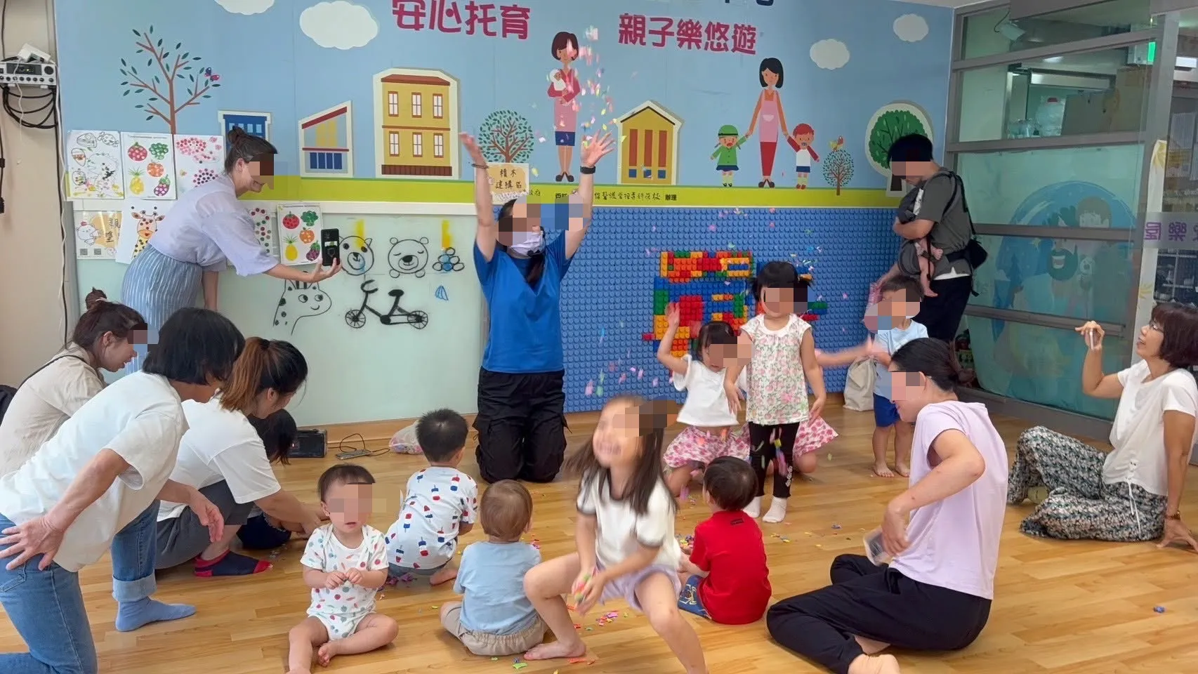 新北市淡水淡海公共托育中心班級名稱有在地特色，「鐵蛋班」「魚丸班」「阿給班」都入列，從小就建立在地連結，萌翻網友。（翻攝自北市淡水淡海公共托育中心&親子館臉書）
