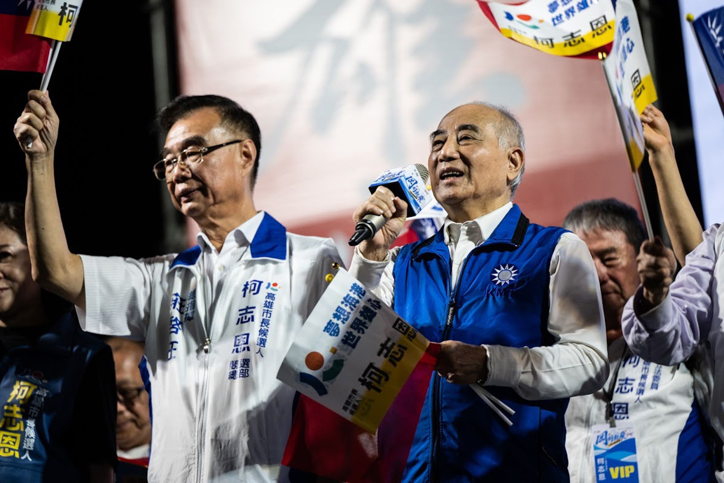 前立法院長王金平出席「岡好起飛—大岡山勝利晚會」，肯定柯志恩4年來深耕高雄的決心，並呼籲鄉親團結支持。