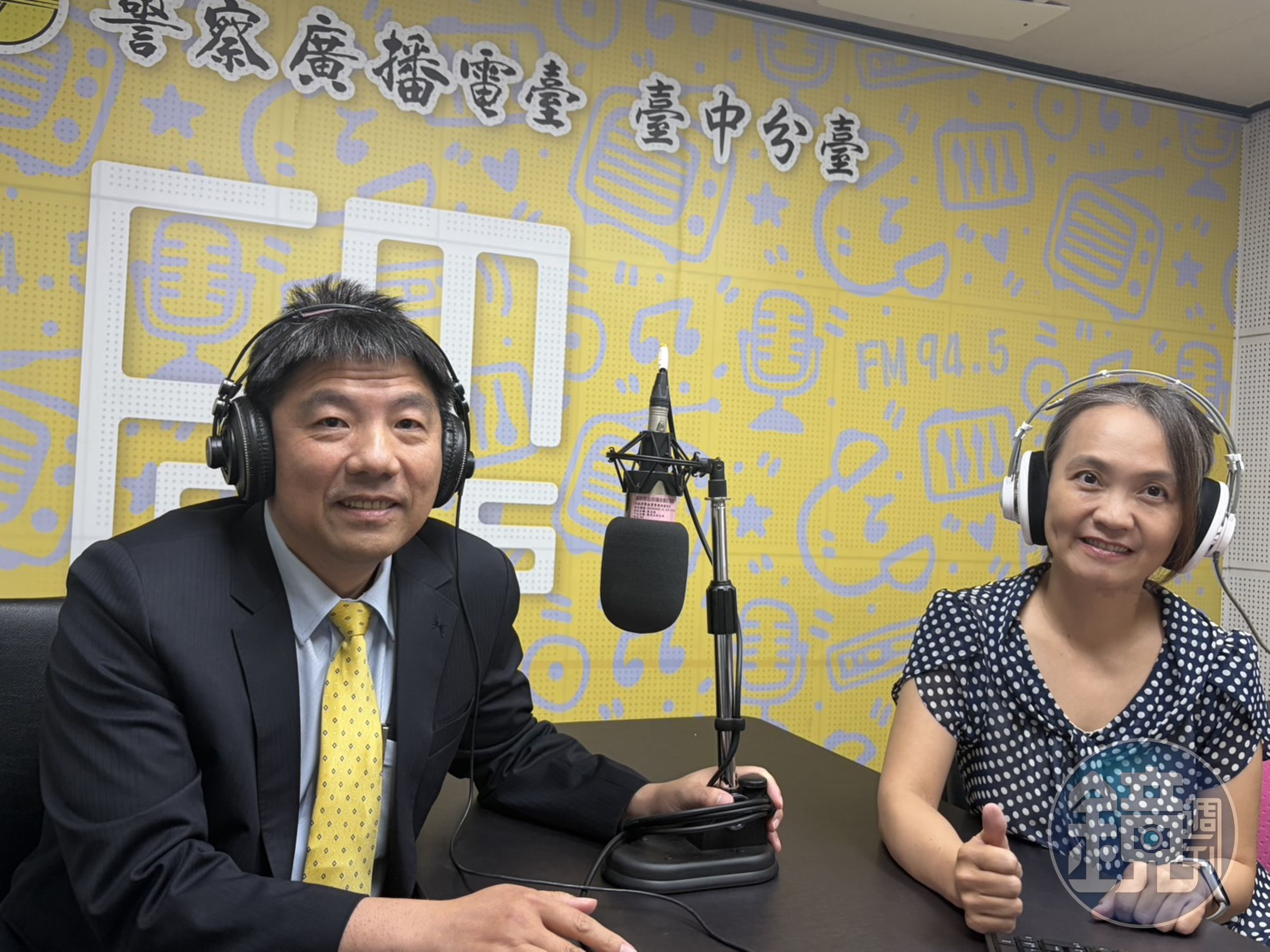 台中地檢署檢察長洪家原上廣播電台呼籲賭客,不要為一時的小小下注,終身留下紀錄。(檢方提供)