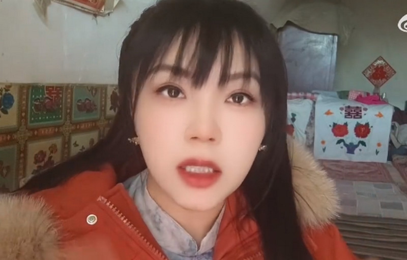 劉樂妍近日發生車禍，沒想到被拖車司機威脅，讓她心生恐懼。（翻攝微博）