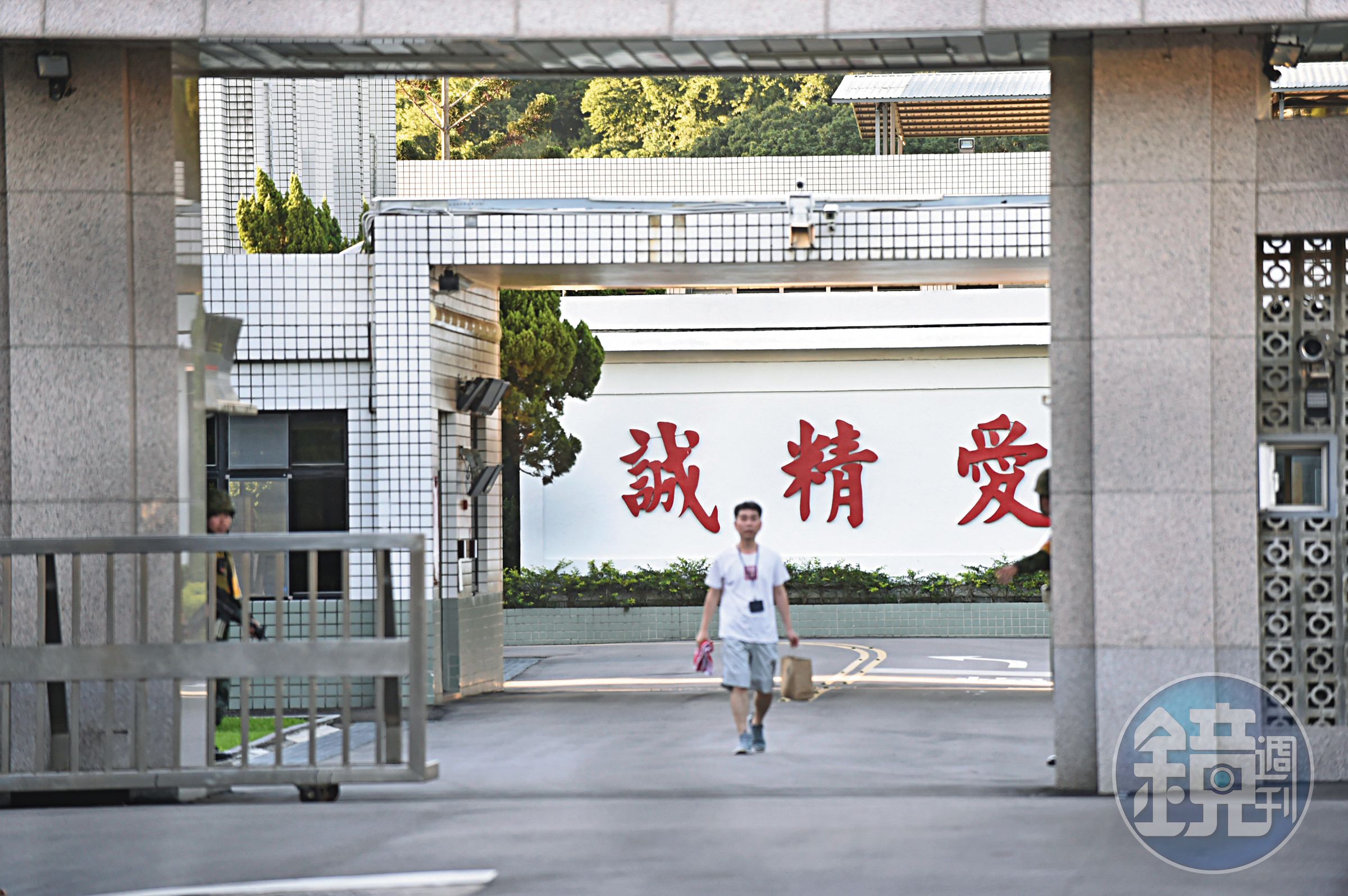 軍情局(圖)長年掌控正聲電台,卻因退將把持,20億元國產恐不保。