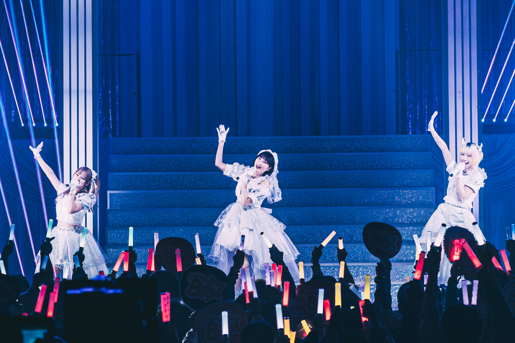 《【我推的孩子】》電影版由（左起）齊藤渚、原菜乃華、ano共組新生代女團「B小町」，獲網友大讚是「神選角」。（采昌國際多媒體提供）