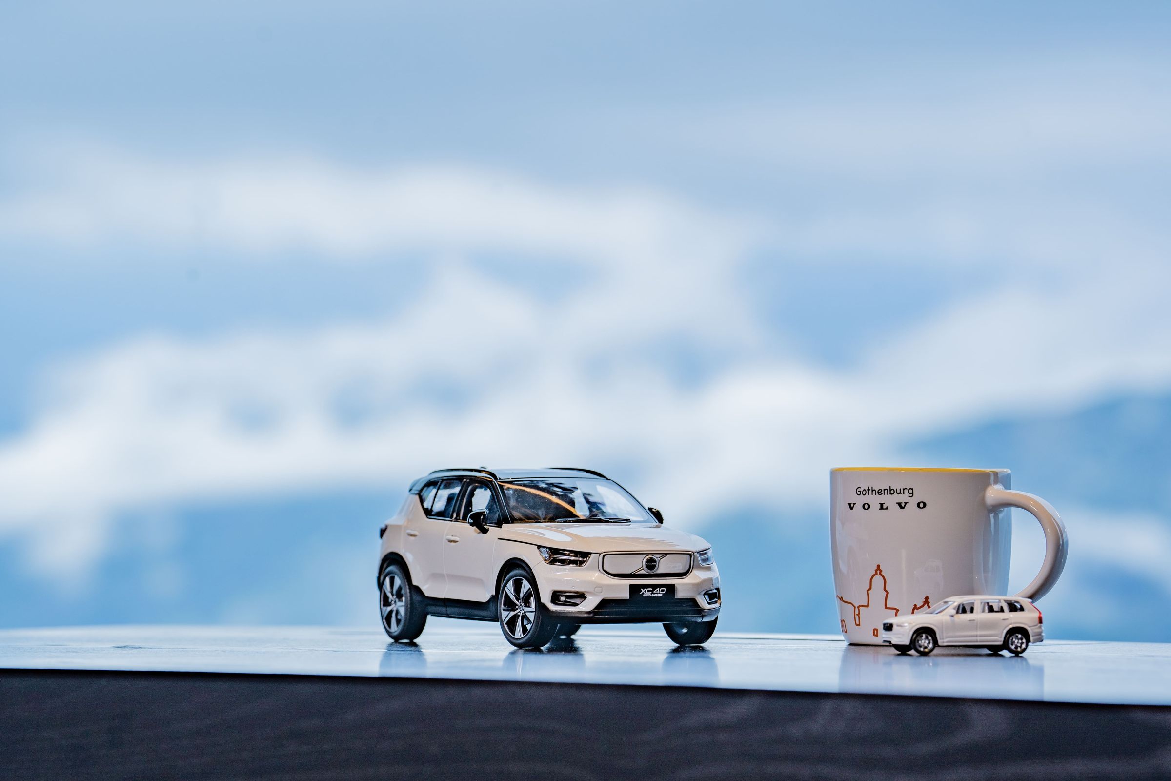 主題房內提供Volvo模型車擺飾。(阿里山英迪格酒店提供)