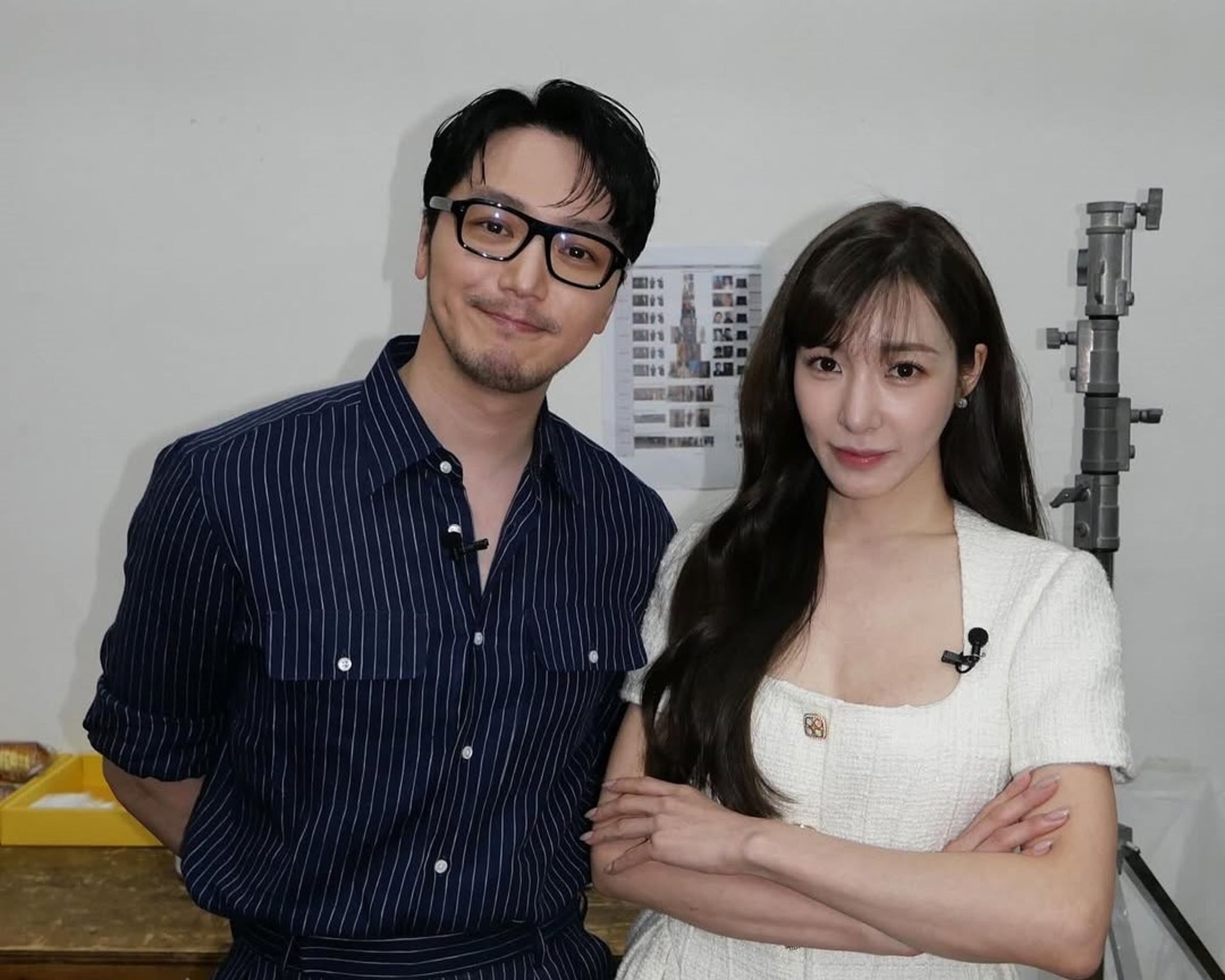 Tiffany（右）與卞耀漢（左）去年合作韓劇《逆貧大叔》。（翻攝Instagram@byunyohan_official）