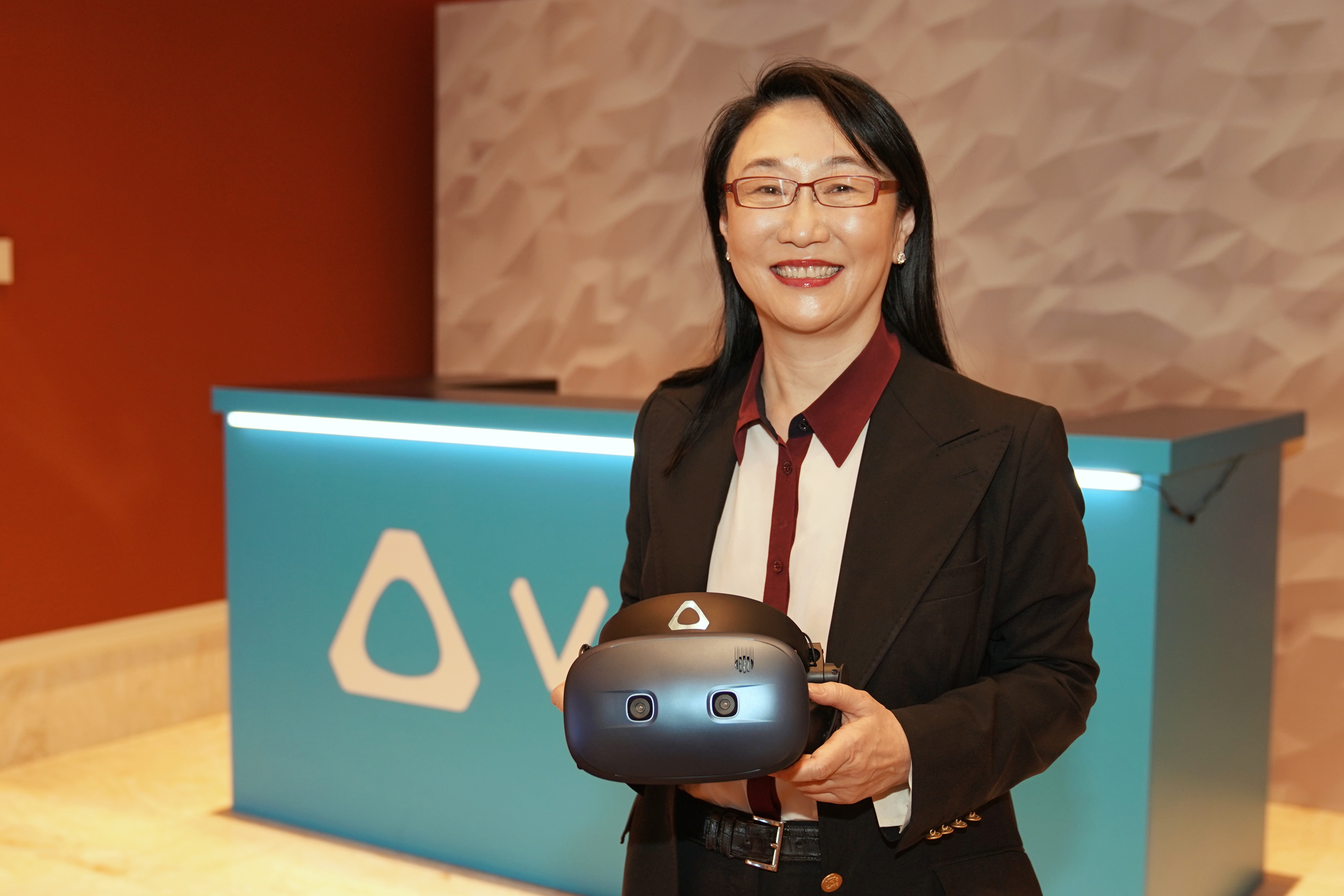 宏達電將協助Google發展XR頭戴式和眼鏡生態圈。（宏達電提供）