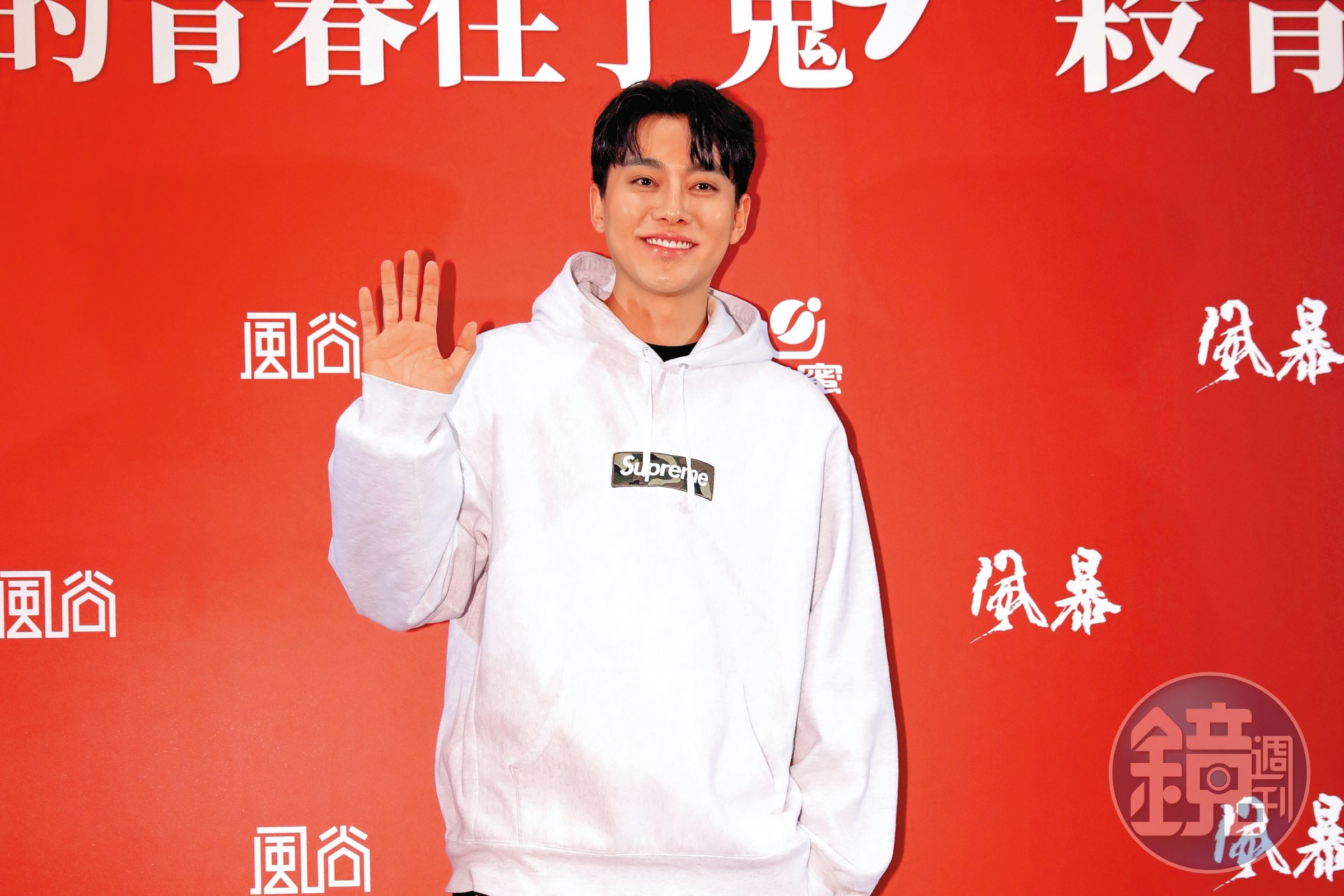 李唯楓近期不管是公事或私事都遭受打擊，讓他情緒陷低潮。