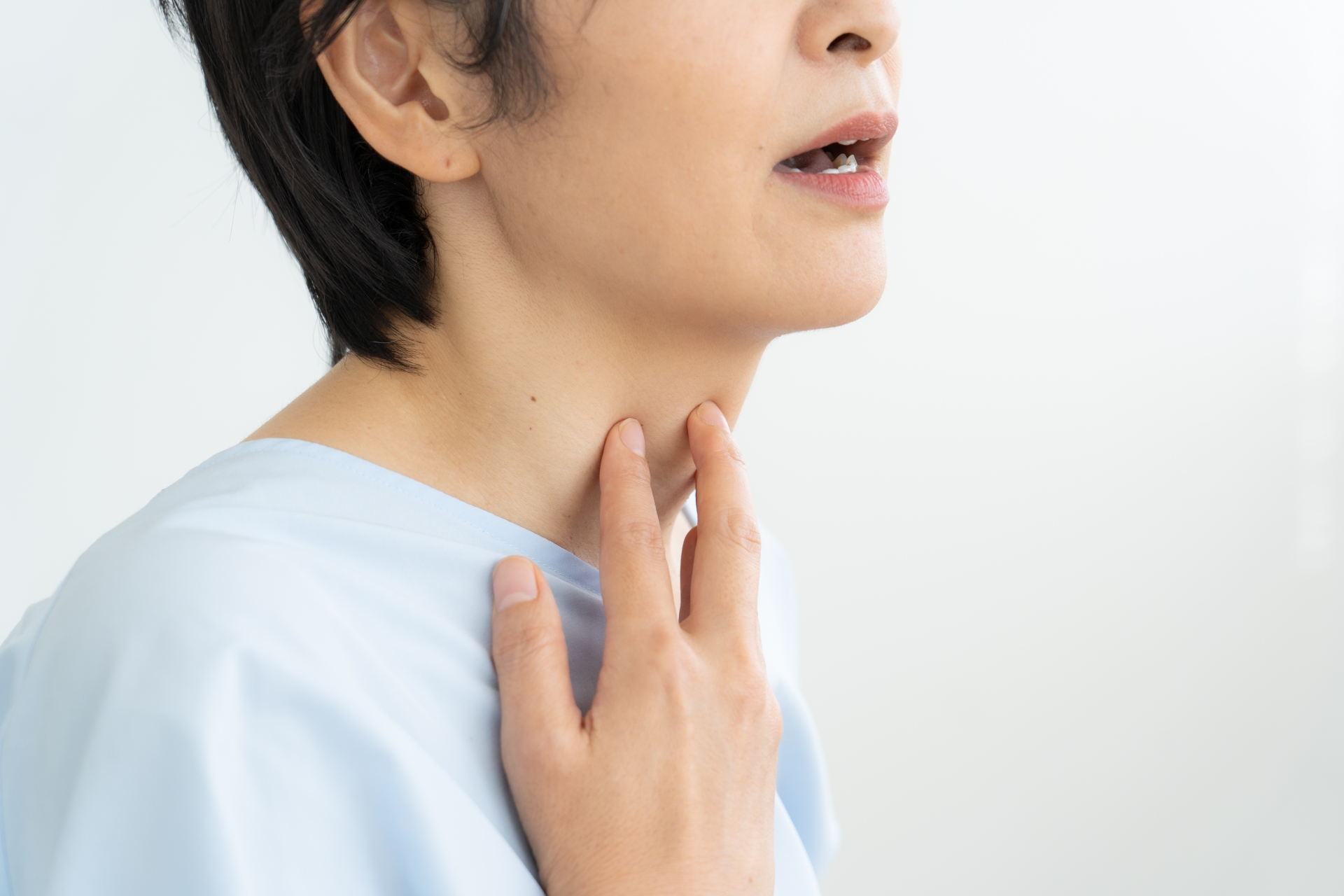 醫師分享，一名年輕男子長期忽視胃食道逆流的病狀，最後確診食道癌。（示意圖，取自PhotoAC）