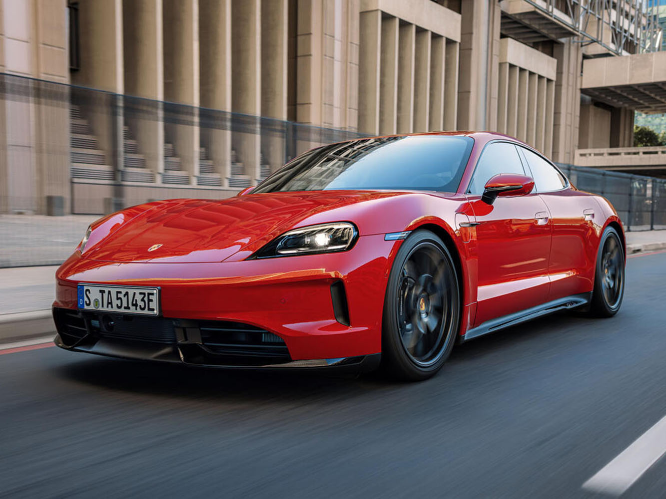 車誌/導入 E-Shift 虛擬變速系統更有駕駛樂趣，PORSCHE Taycan 新技術升級