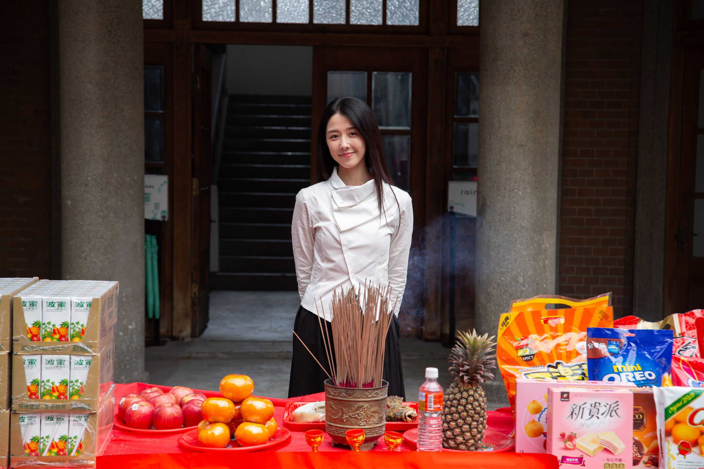 邵雨薇這次演女鬼，一向從不愛看恐怖片的她，看到可怕的橋段心中還是有陰影。（風暴國際提供）