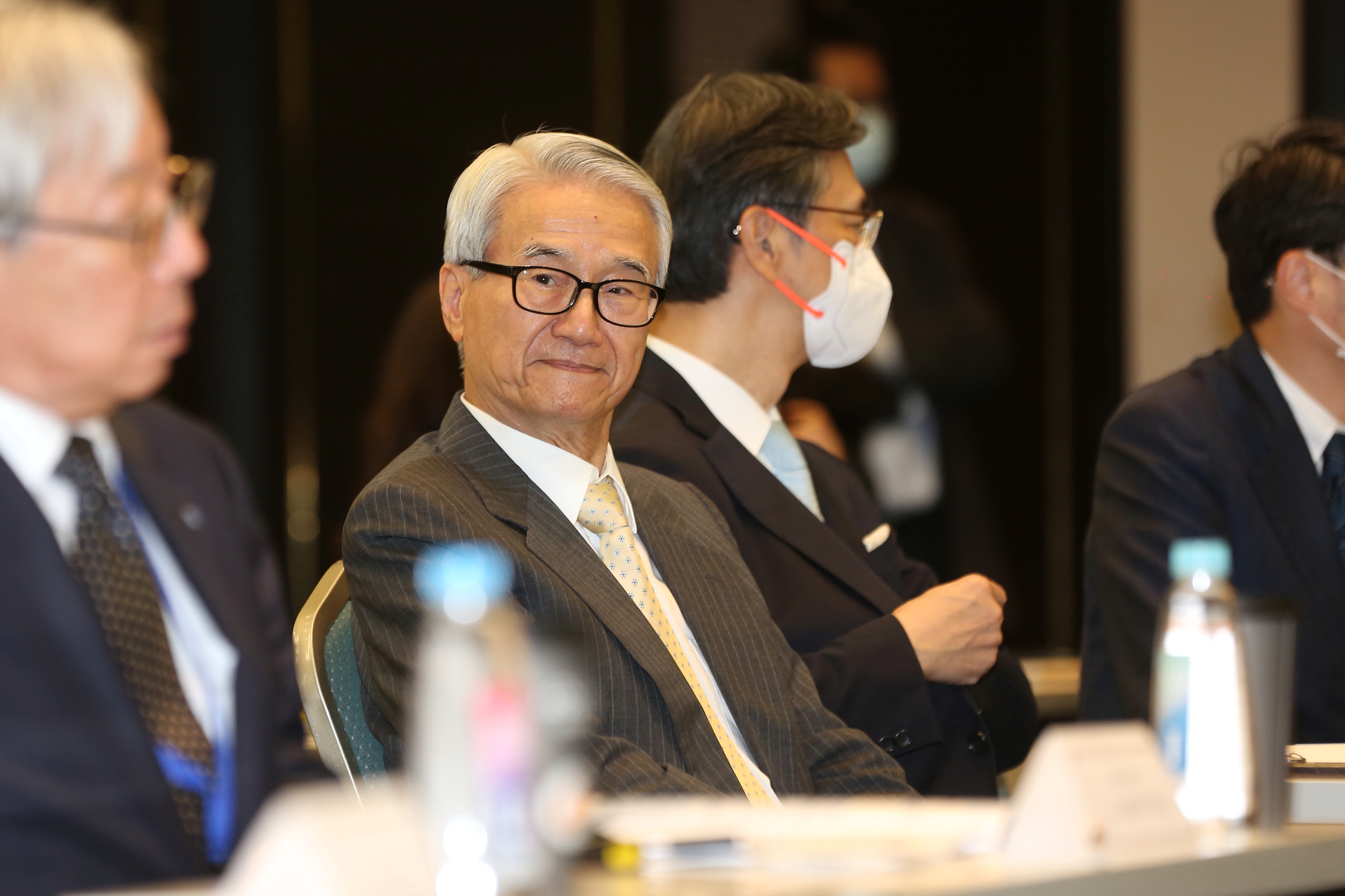 新壽增資問題難解，吳東進（圖）更要吳東亮負起當家責任。