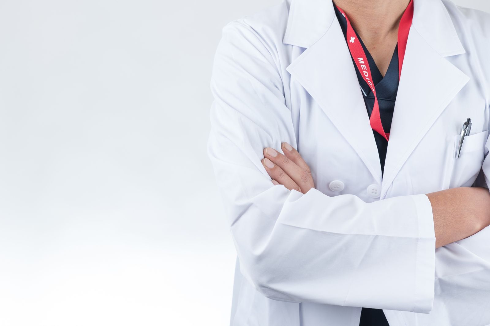 醫師夫妻拋棄精品、公寓「蝸居」1.2坪房 極簡生活原因曝光:只留7件衣