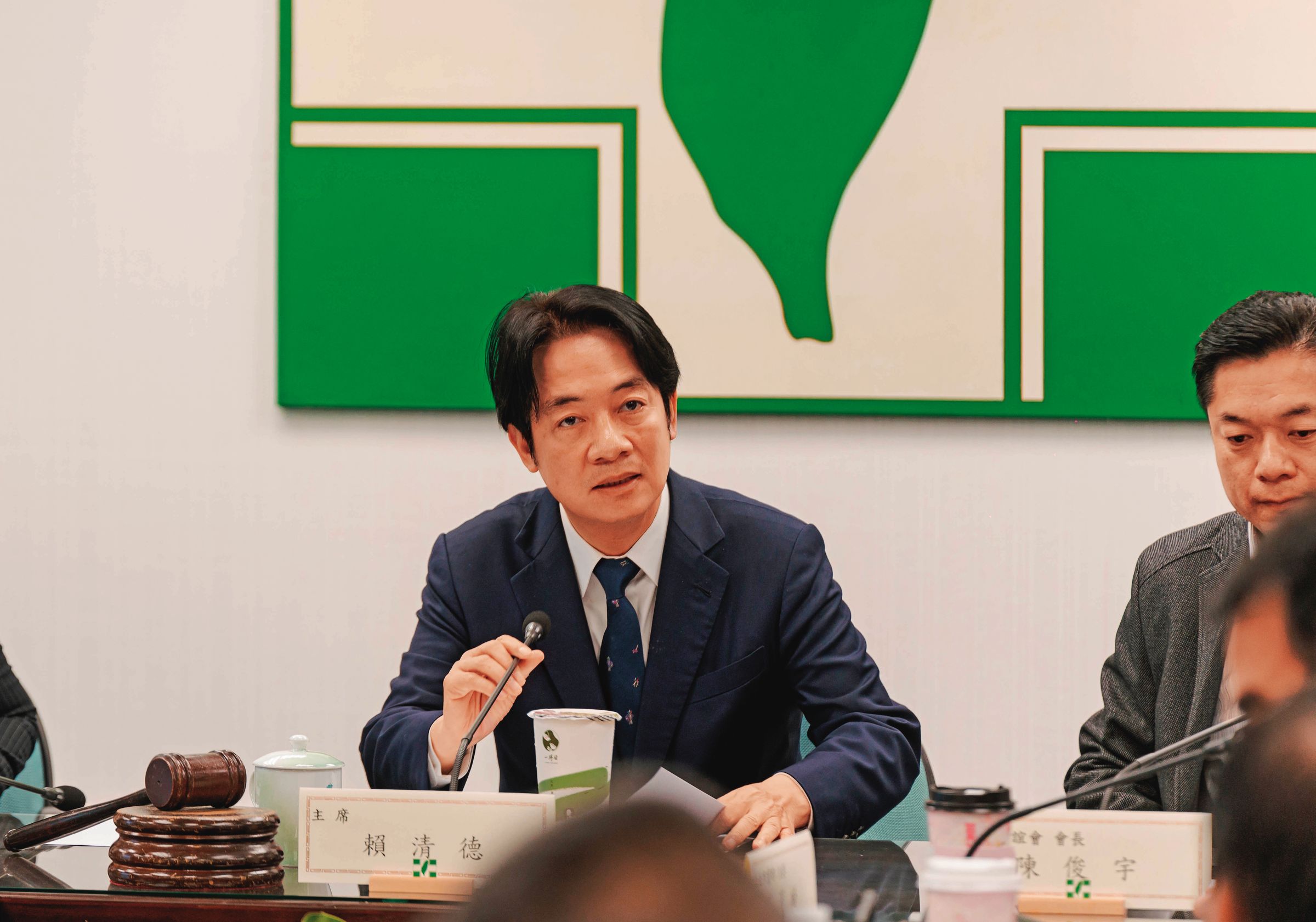 賴清德近來頻在中常會叮囑黨內加強社會溝通。(民進黨提供)