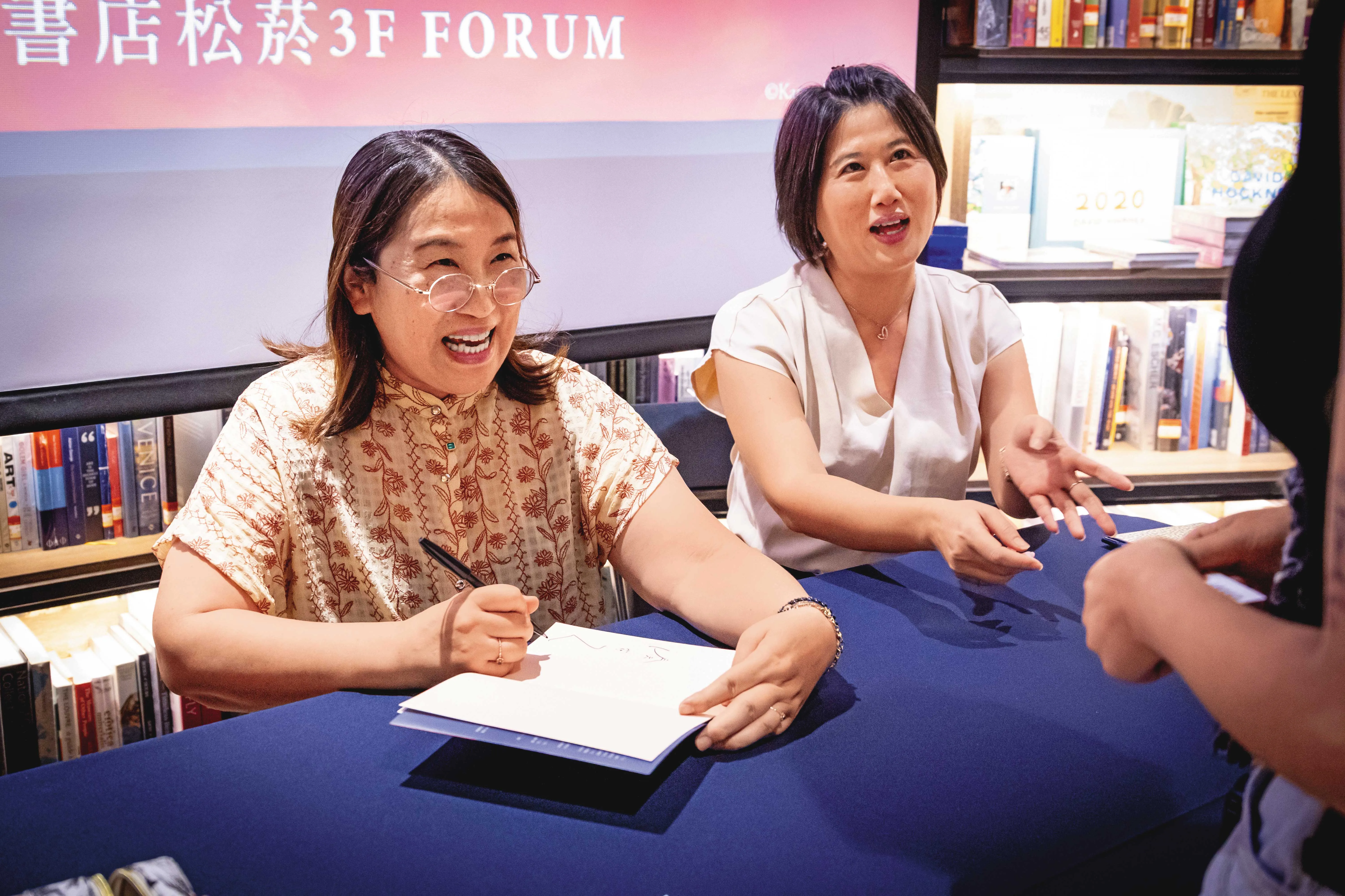 暗黑犯罪女王4／寫作嚼口香糖聽80年代重低音搖滾　湊佳苗放言：AI要寫出我的作品再等100年！