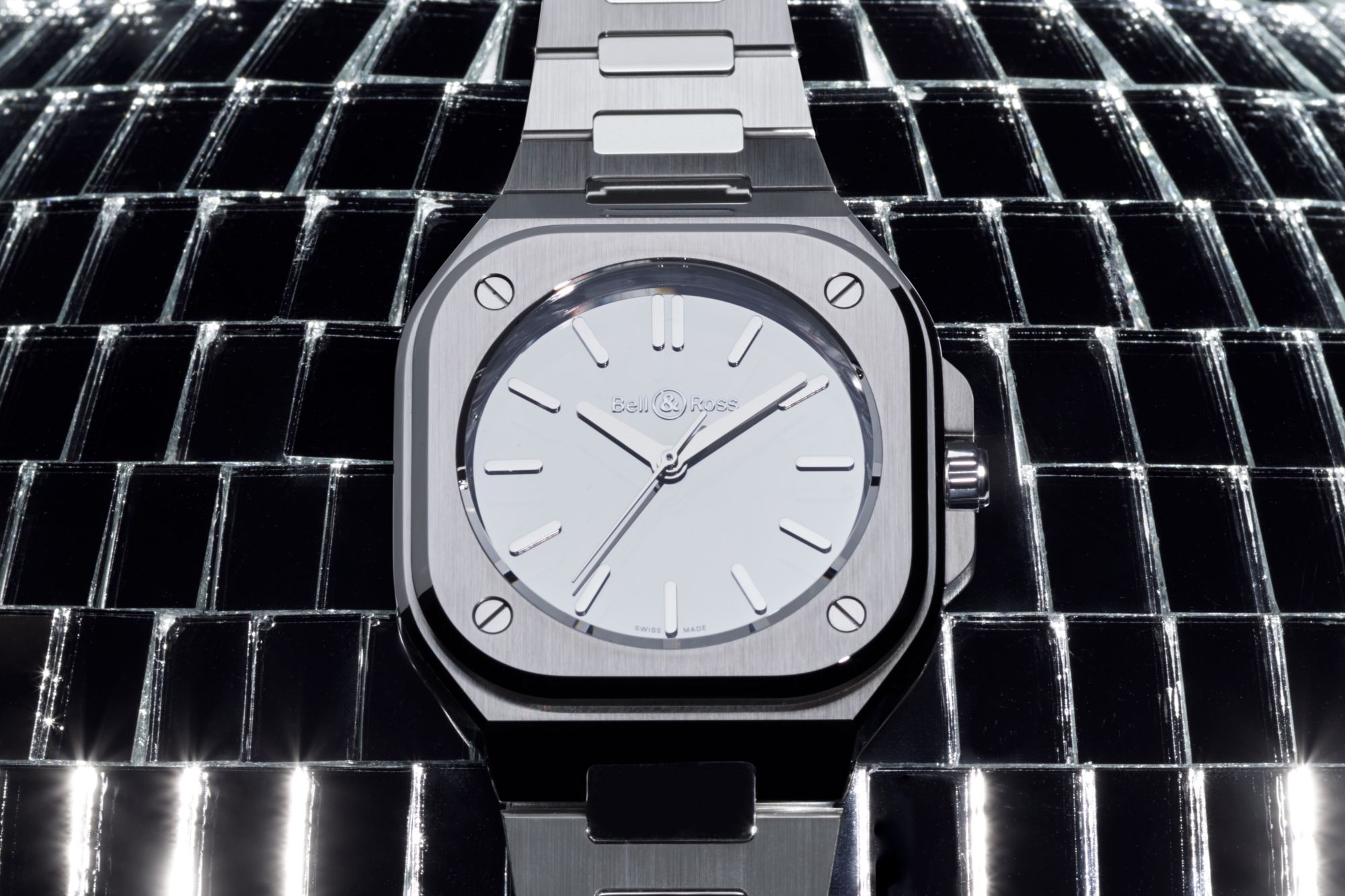 新錶2025／魔鏡啊魔鏡！BELL & ROSS BR-05 Grey Mirror Steel