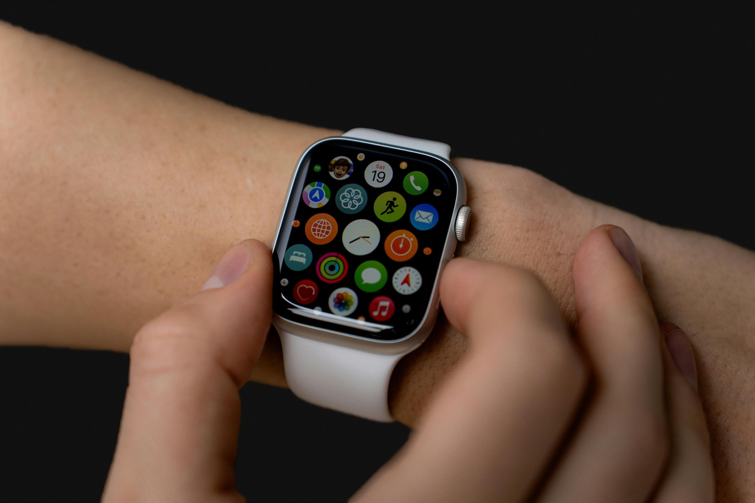 Apple Watch「高血壓通知」功能，近日已通過台灣醫療器材審核，外界推測可能在5月上線。（翻攝自pexels）
