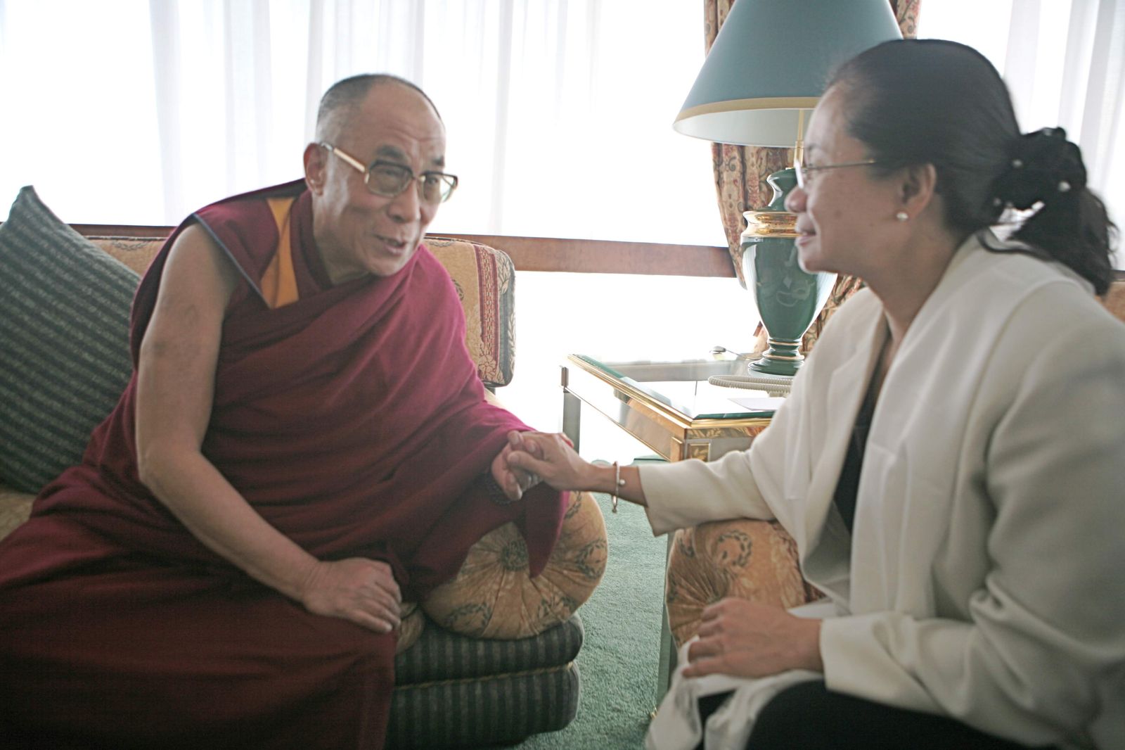 重返義光教會6/「達賴喇嘛說他不恨共產黨」 田秋堇抵禦恐懼走出創傷