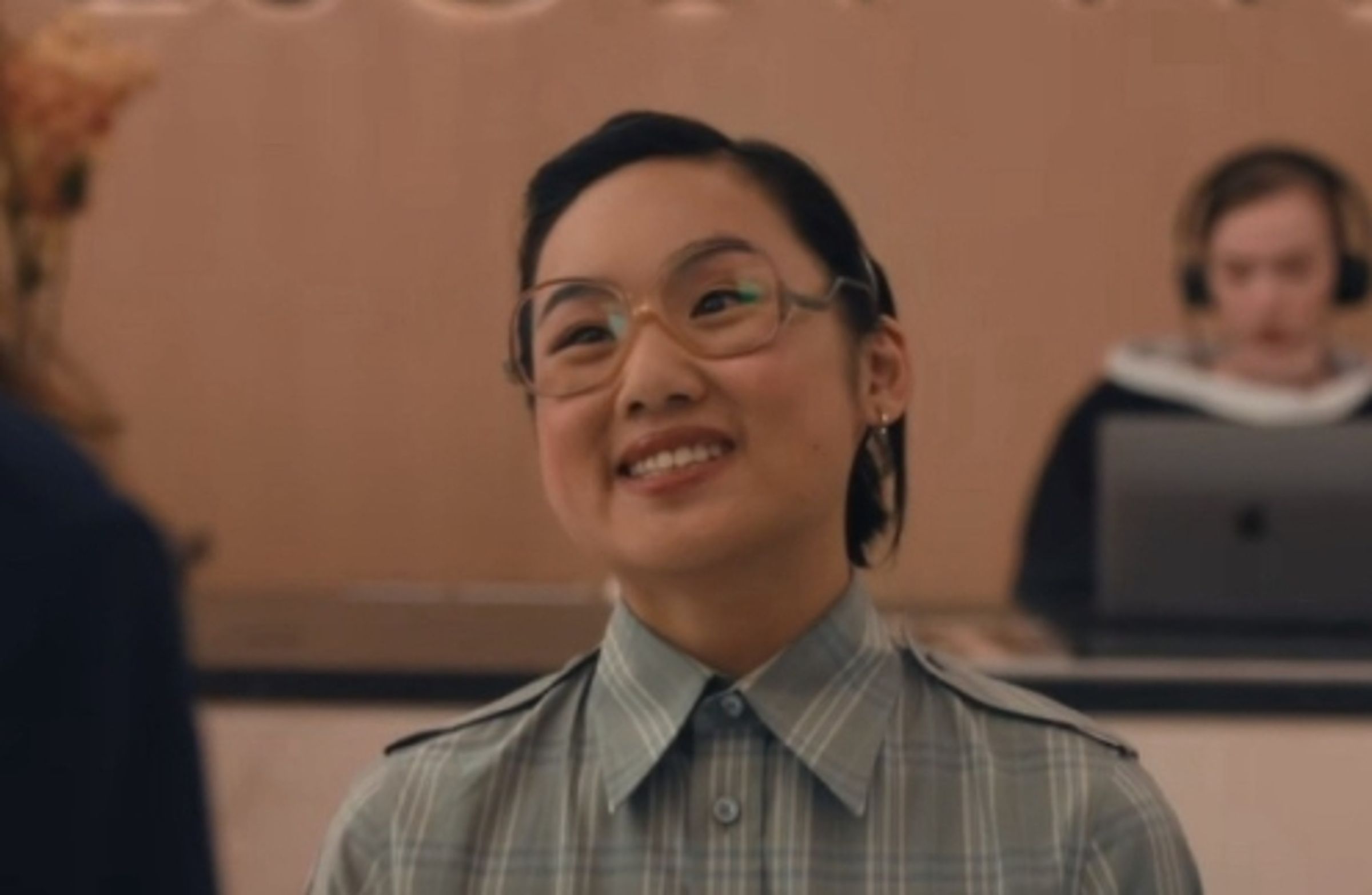 《穿著PRADA的惡魔2》華裔女助理角色引起爭議。(翻攝自微博)
