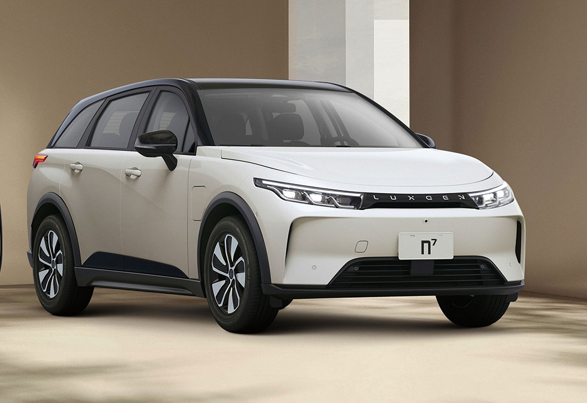 LUXGEN n7最低99.9萬起的定價震撼台灣電動車市！