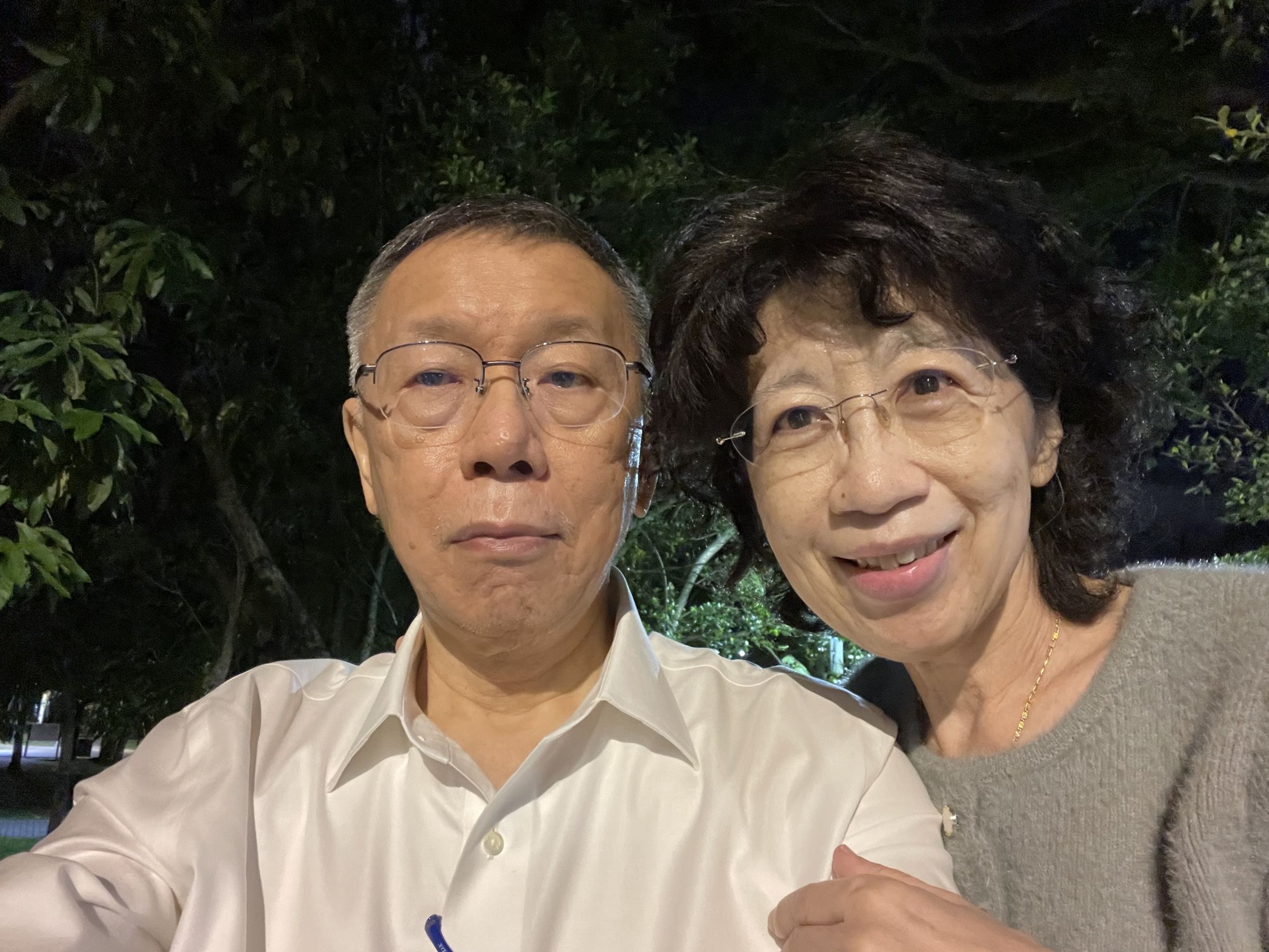 陳佩琪再發文談柯文哲,聲稱檢察官只給柯文哲吃麵包與含糖飲料。(翻攝自臉書@陳佩琪)