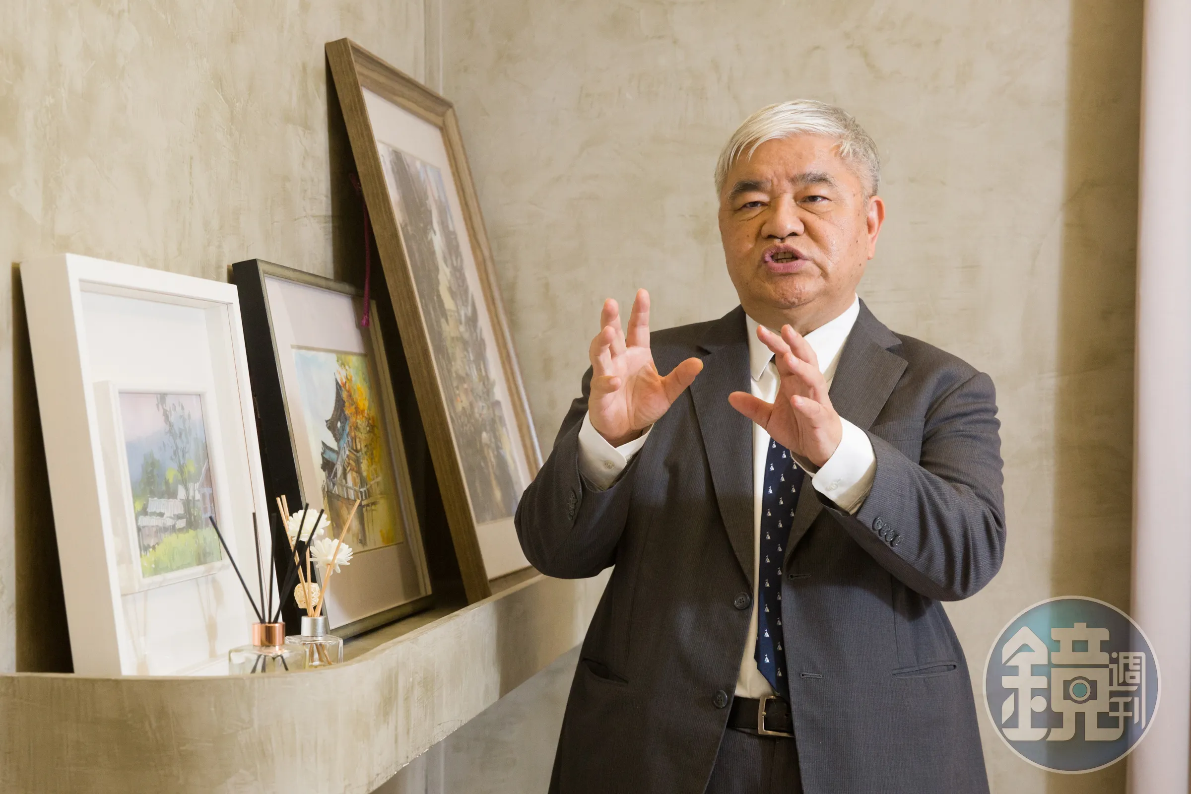 台積電股價走弱，杜金龍認為900元是季線支撐的鐵板價，每跌30元就逢低補貨。