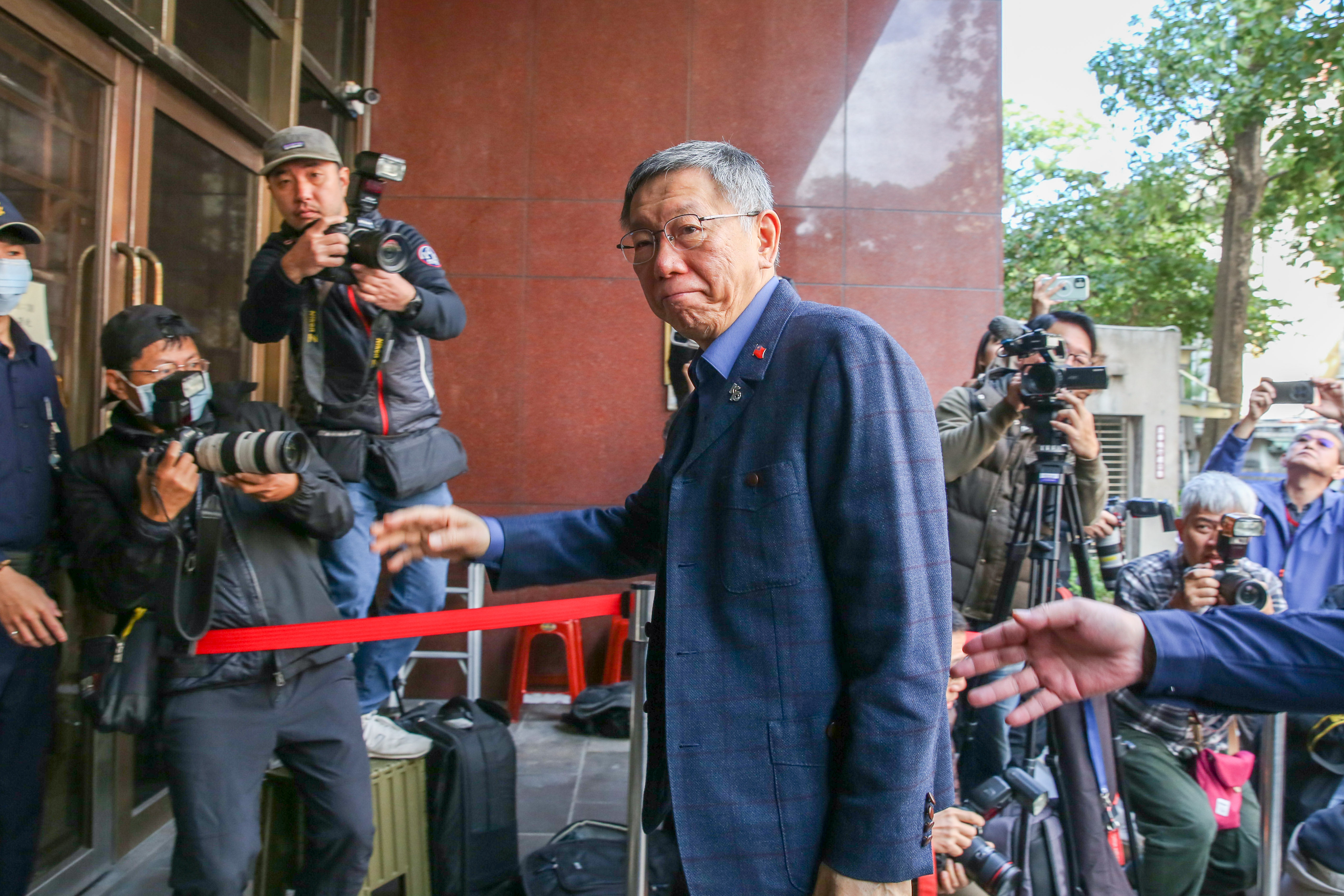 柯文哲涉入京華城容積、政治獻金弊案，明天一審宣判結果即將出爐。（鏡報董孟航攝）