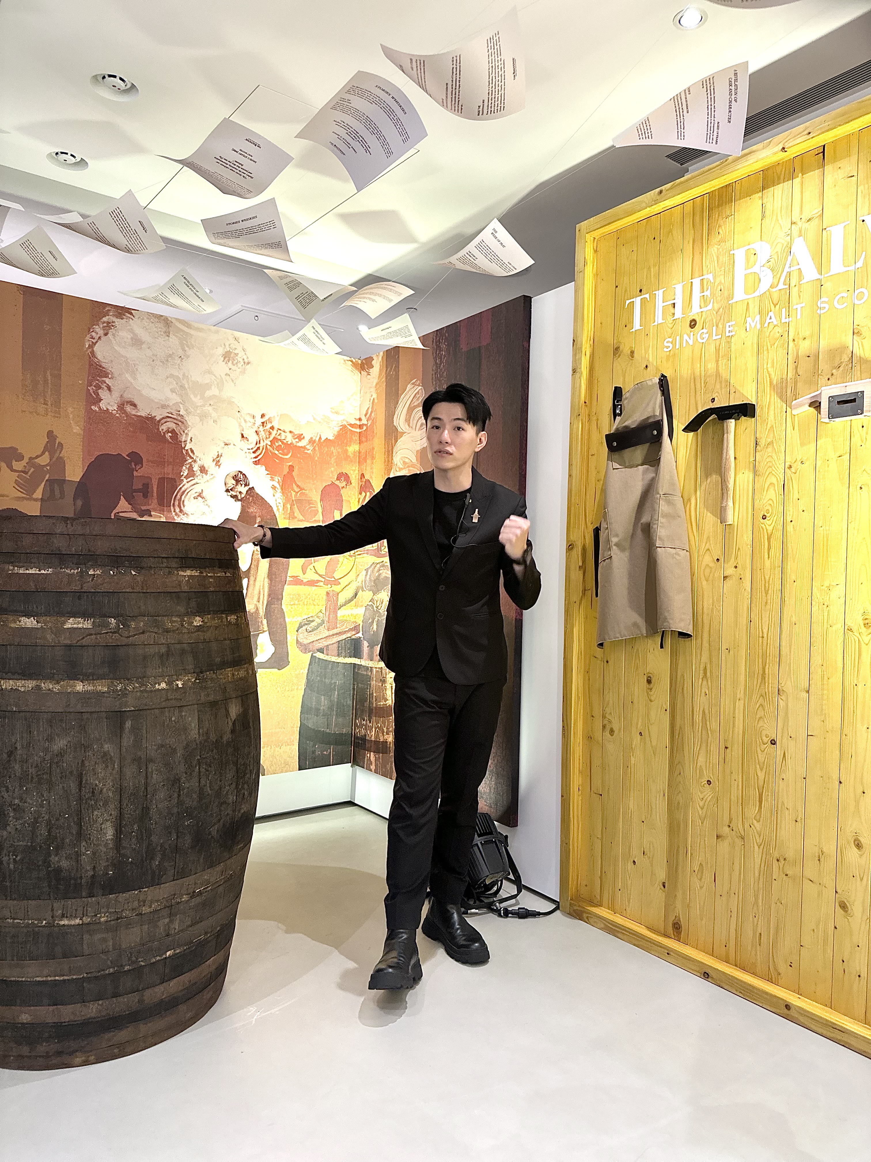 百富酒廠的首席桶匠Ian McDonald認為，製桶的工具隨著使用時間越來越長，早已成為自身延伸出的一部分，在品酩會現場可聽到詳細講解。