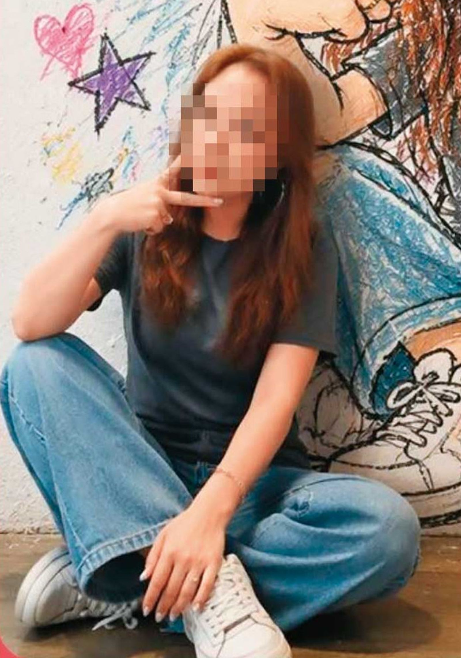 許智超（右）被抓包與喬姓女三鐵國手（左）在汽車旅館獨處。（翻攝喬女臉書）