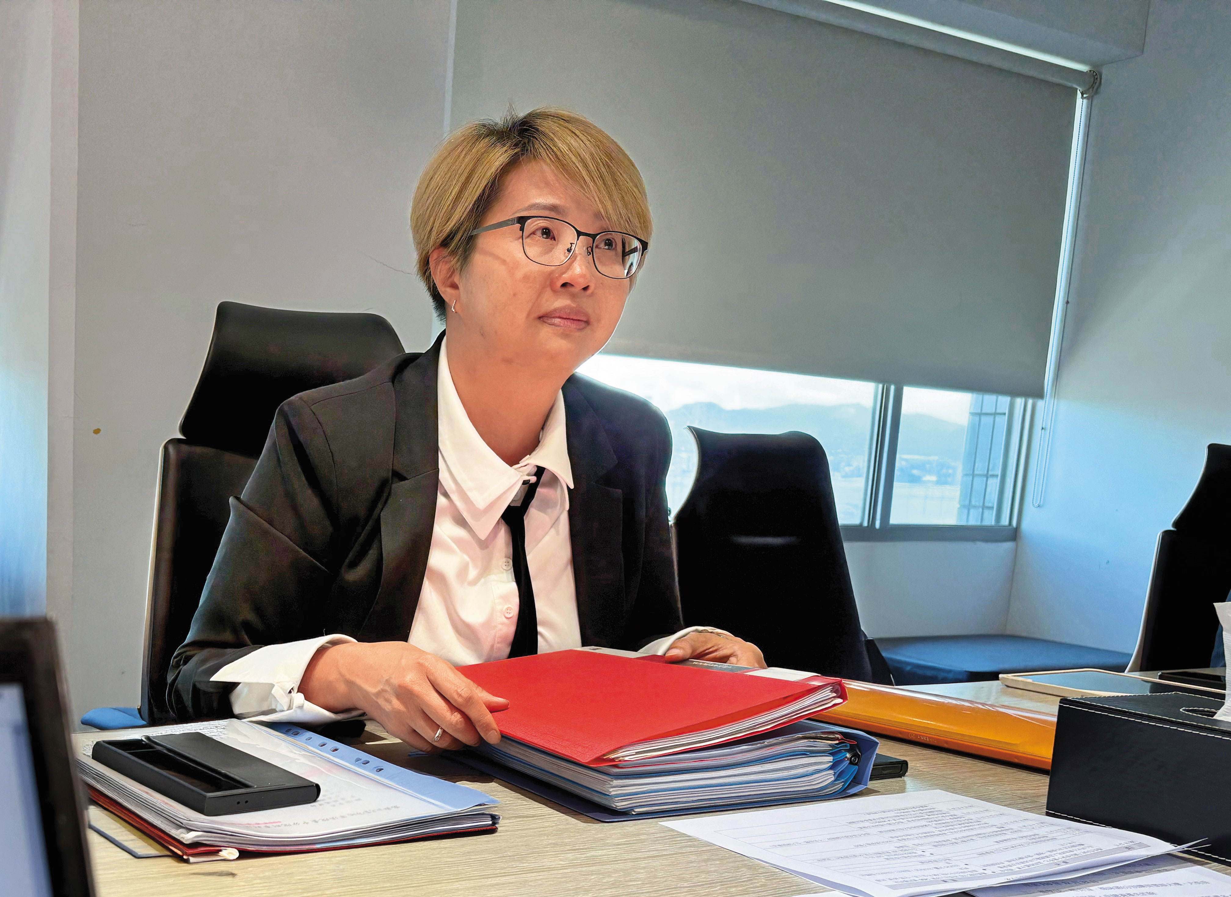 裕國冷凍前總裁楊得根長媳黃郁喬（圖）泣訴先生被小叔逼死後，還被追高額遺產稅。（讀者提供）