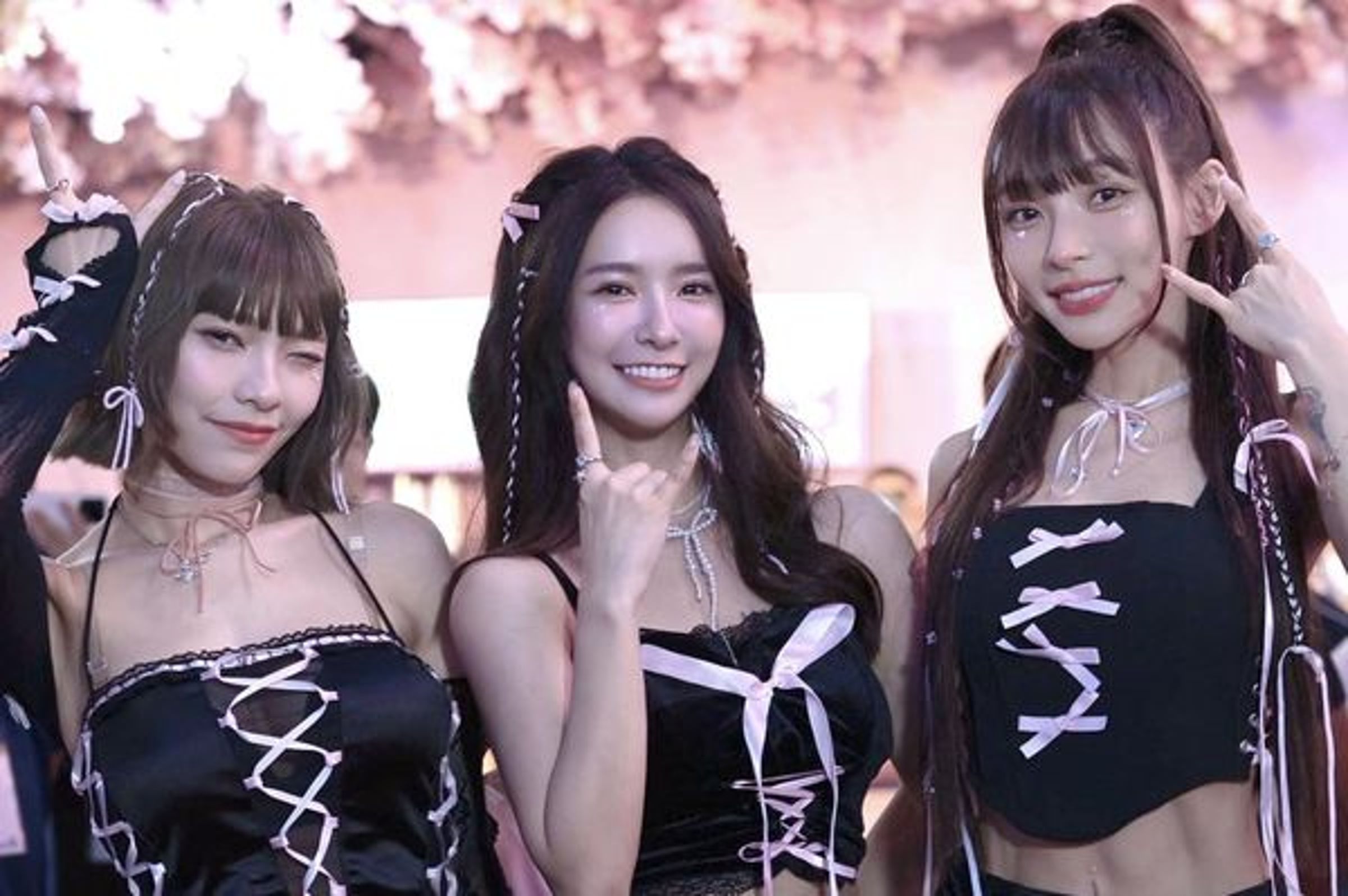 林襄、李芷霖、張雅涵爆出遭廠商積欠合作款項。(翻攝自林襄臉書)