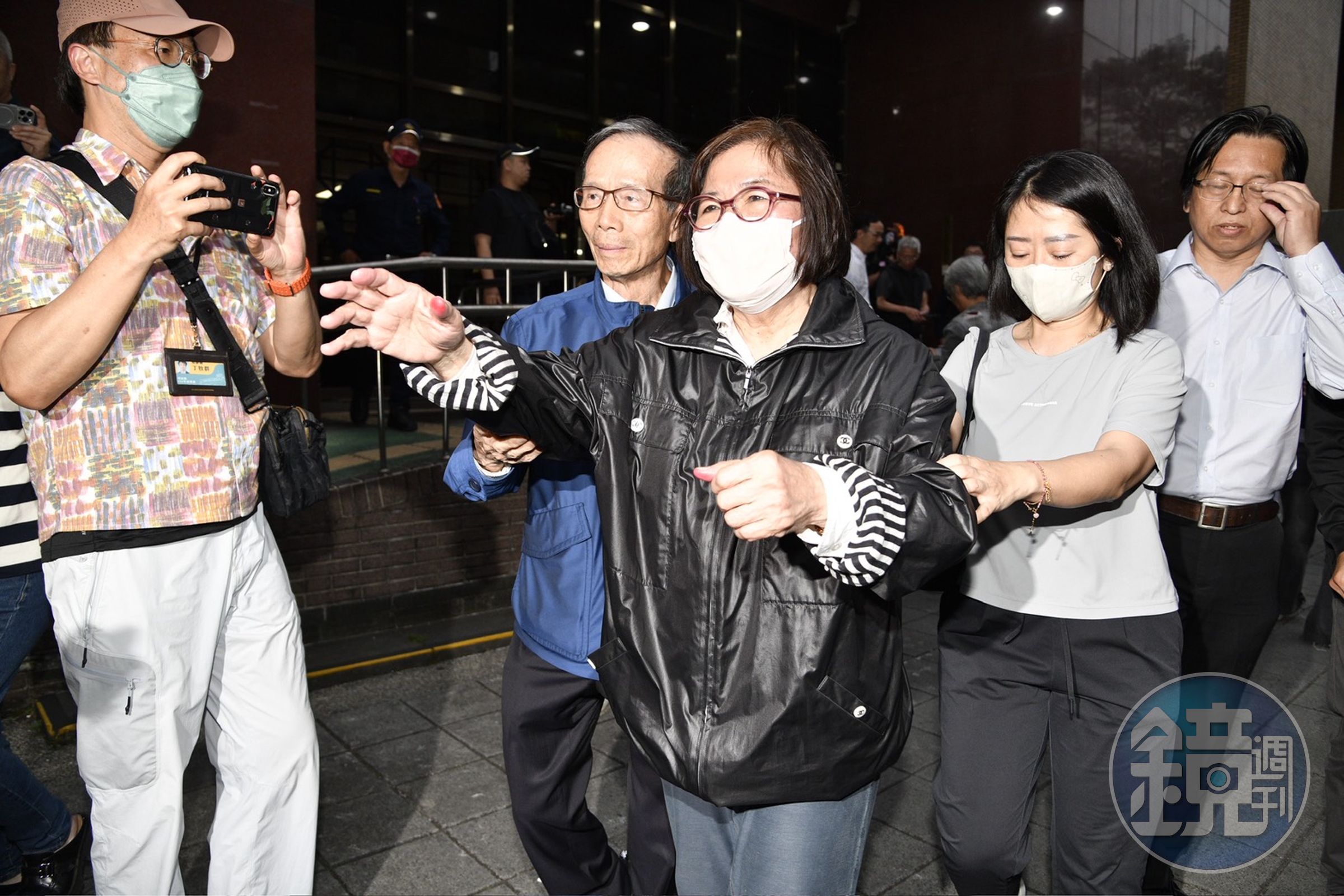高院今天裁定，黃呂錦茹維持羈押禁見裁定，且不得再抗告。（鏡報新聞網提供）