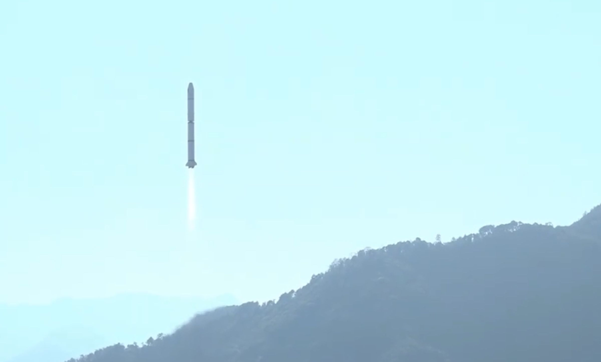 中國央視公布資訊，指愛因斯坦探針衛星發射升空，並順利進入預定軌道。（翻攝自央視微博）