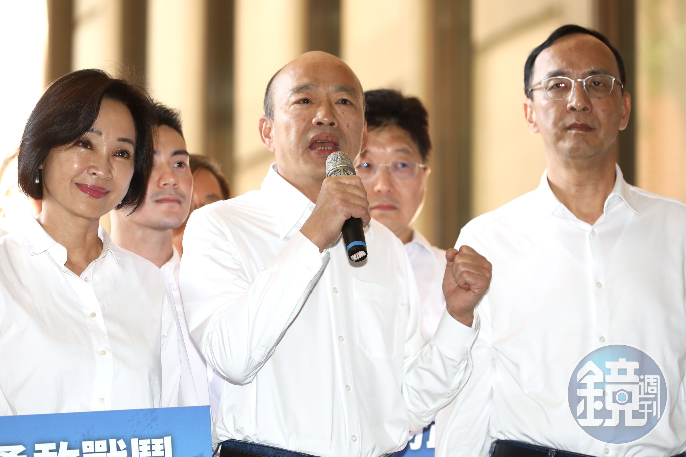 韓國瑜名列國民黨不分區立委第一名,昨也在臉書喊話支持者「請給國民黨一個機會」。