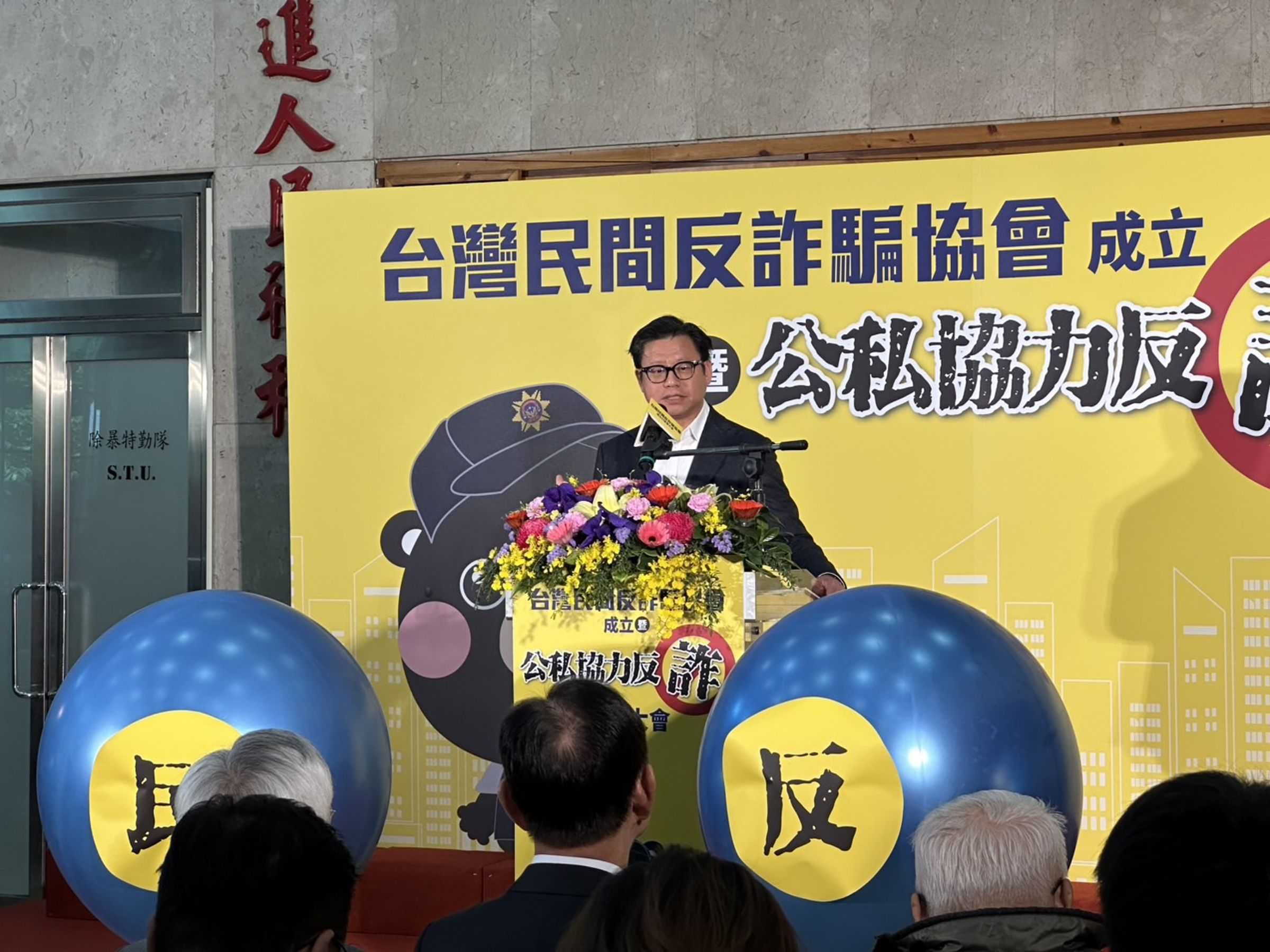 台灣民間反詐騙協會主委許良源表示，協會將推「打詐四箭」，包括修法嚴懲、援助被害人、防止虛擬貨幣洗錢、遠端蒐證等讓具體打詐作為。（台灣民間反詐騙協會提供）