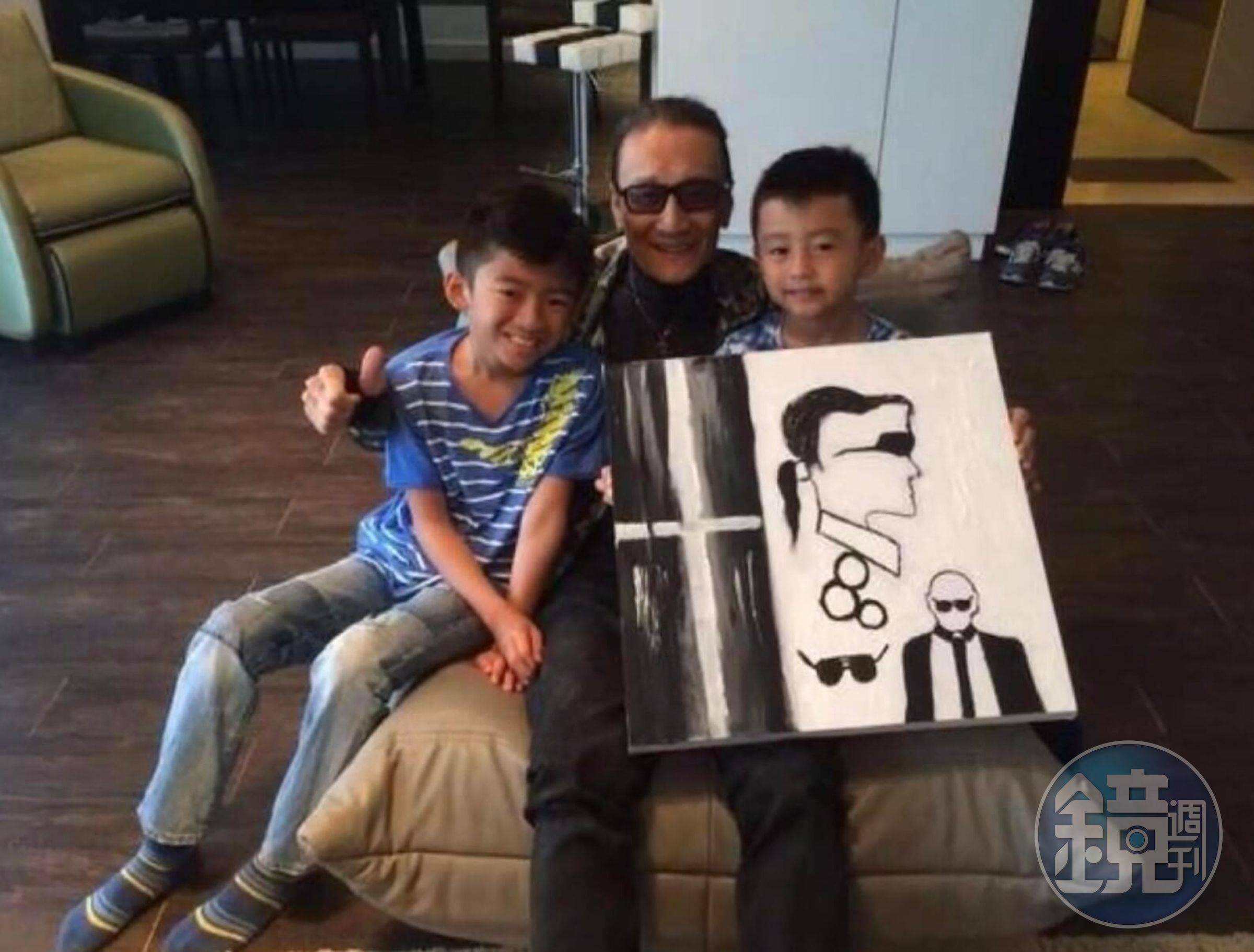 謝賢極度寵愛2個孫子，外傳他將個人遺產的9成都分給他們。（微博圖片）