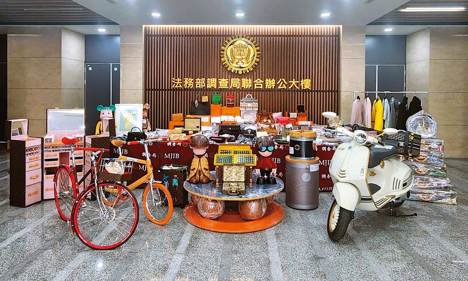 黃國昌涉貪共犯3／成衣大廠投資56億金流遭詐　公司負責人一問三不知有玄機