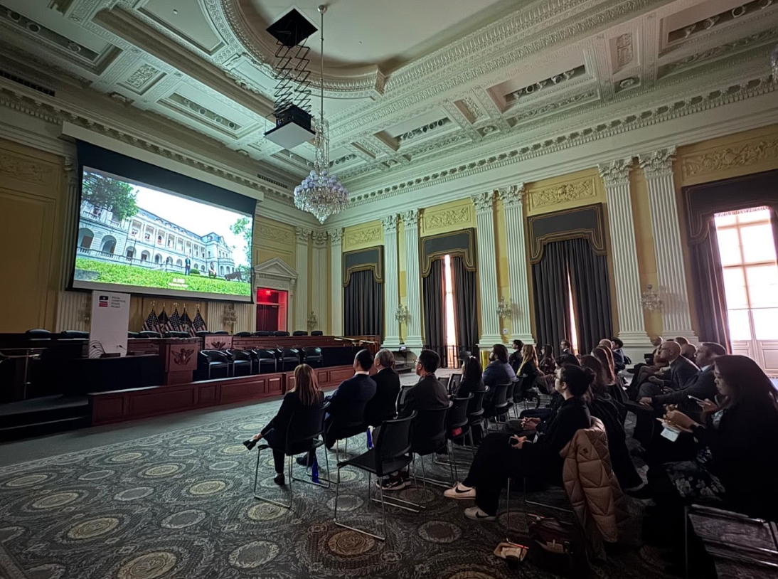 10日晚間於美國國會進行專場放映，吸引約50位參眾議員與國會幕僚觀賞，把台海安全與民主韌性議題帶進美國主流政策圈視野。（該劇製作團隊提供）