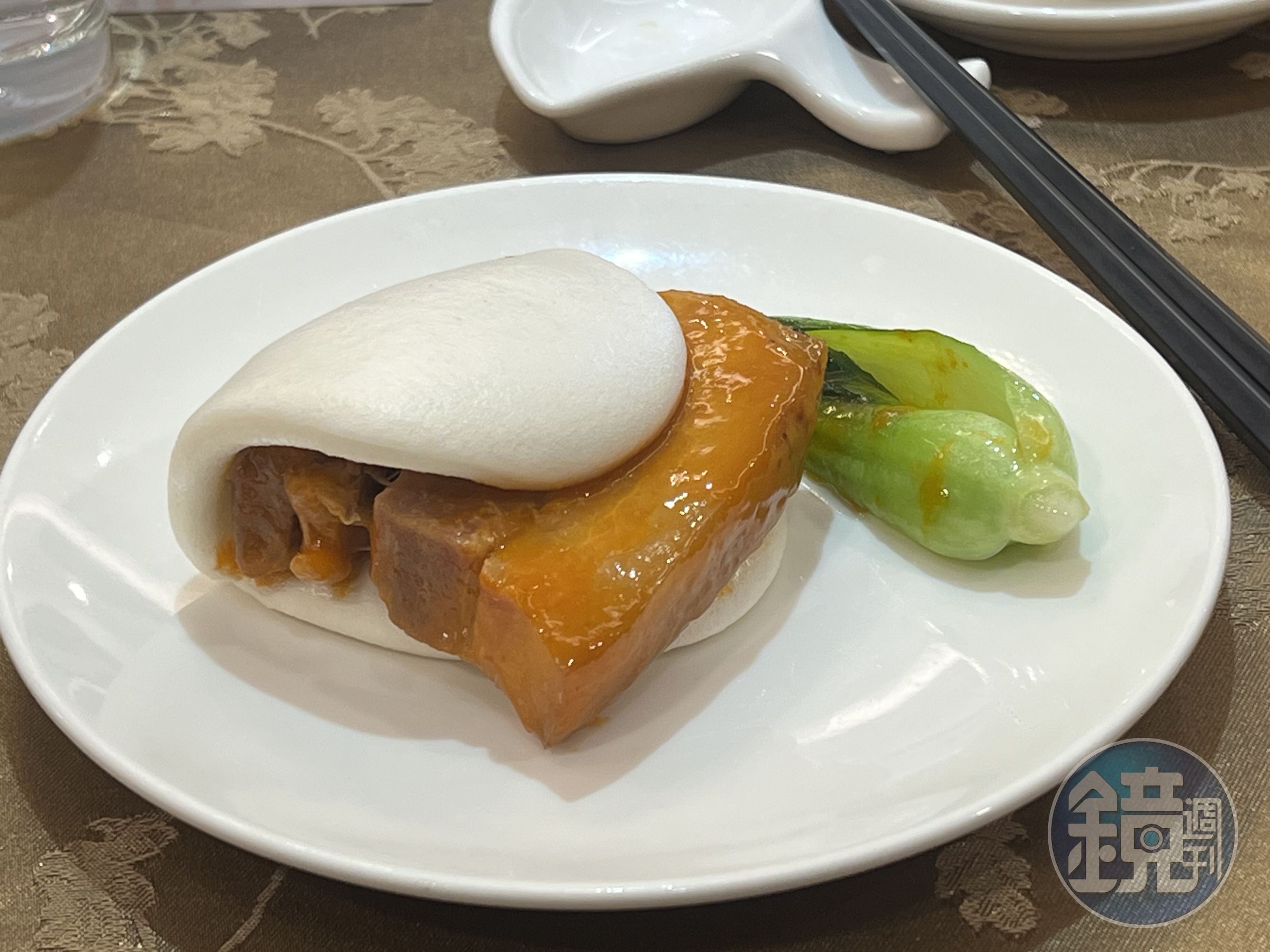 腐乳肉的瘦肉略柴,肥肉有些膩口。