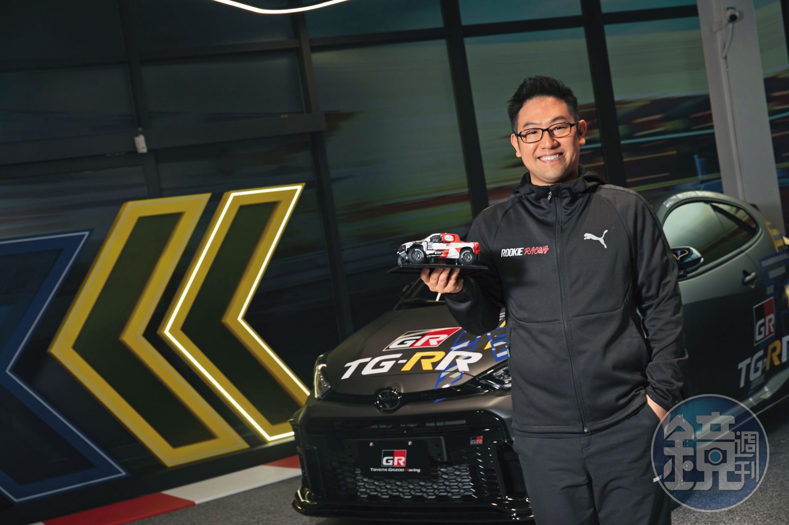 37歲的豐田大輔是豐田家族第4代，目前是ROOKIE Racing車隊經理，協助豐田開發性能跑車。